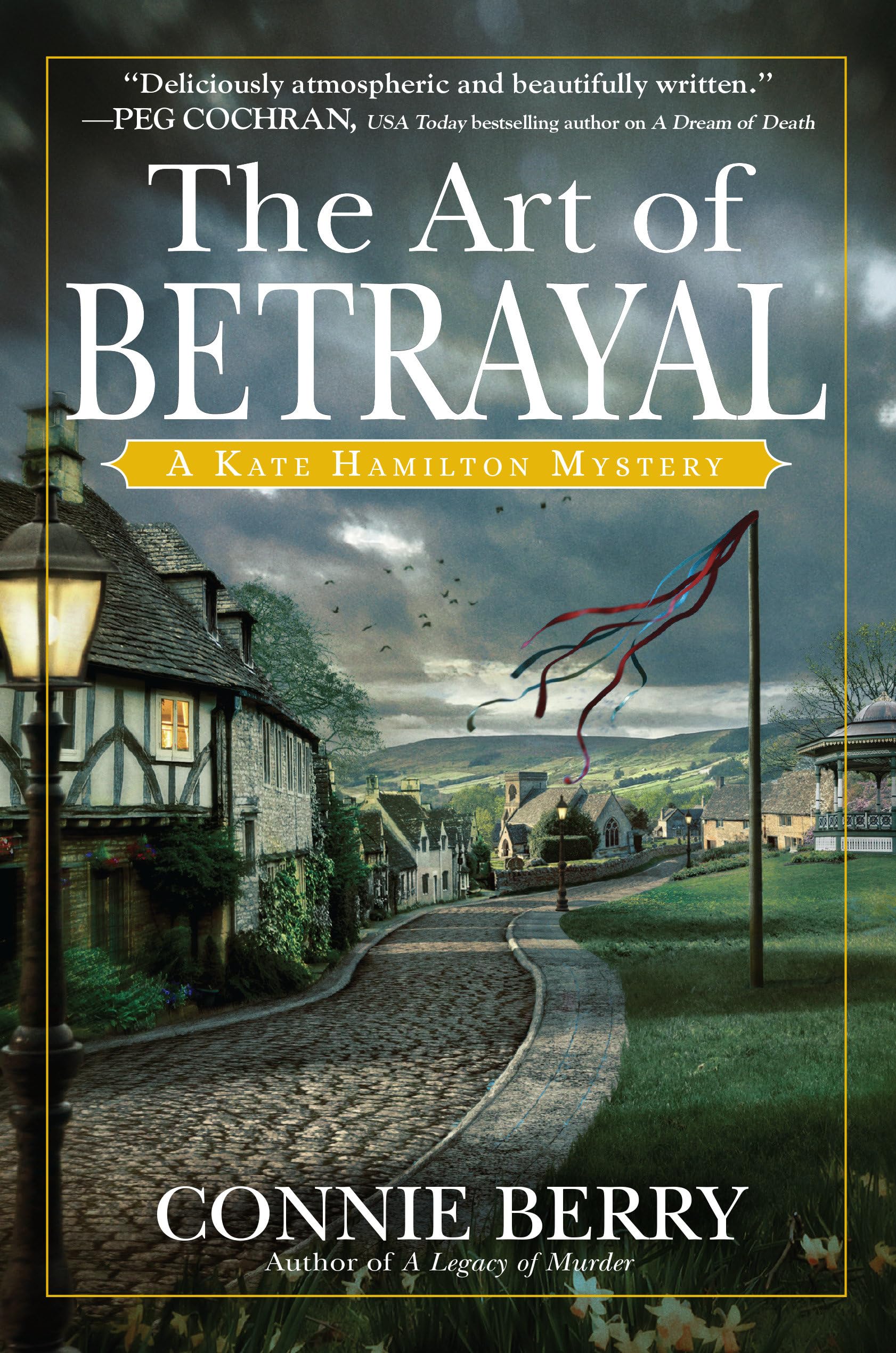 The Art of Betrayal: A Kate Hamilton Mystery: 3