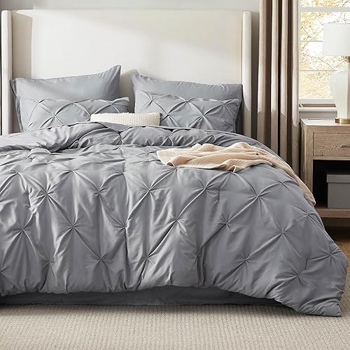 Miniatura 28 de Bedsure Juego de edredón tamaño King extragrande gris - Juego de ropa de cama en una bolsa de 7 piezas, juego de cama pintuck GentleSoft™ gris para