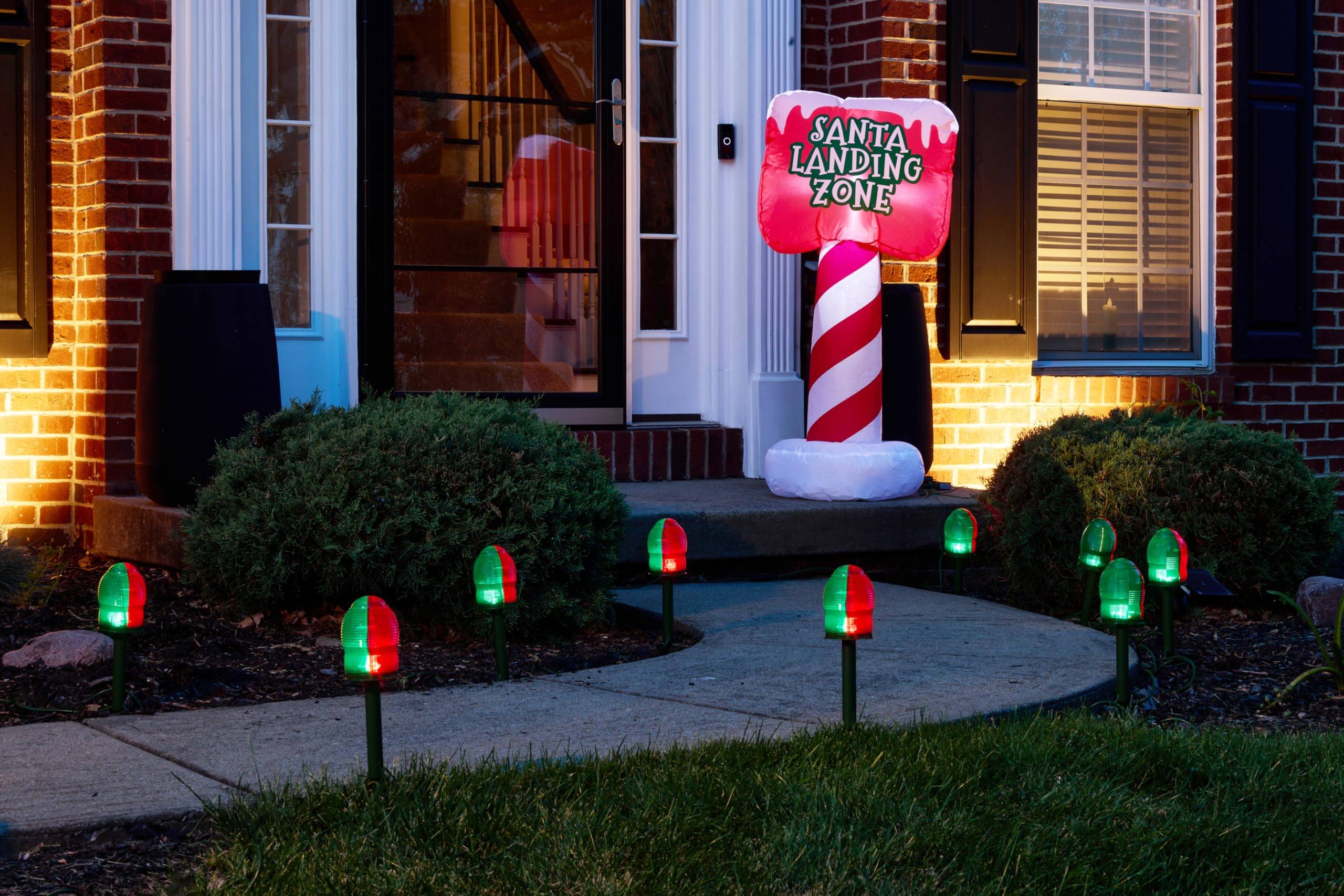 Amazon.com: HoliScapes® Vintage Santa Runway Lights with Santa