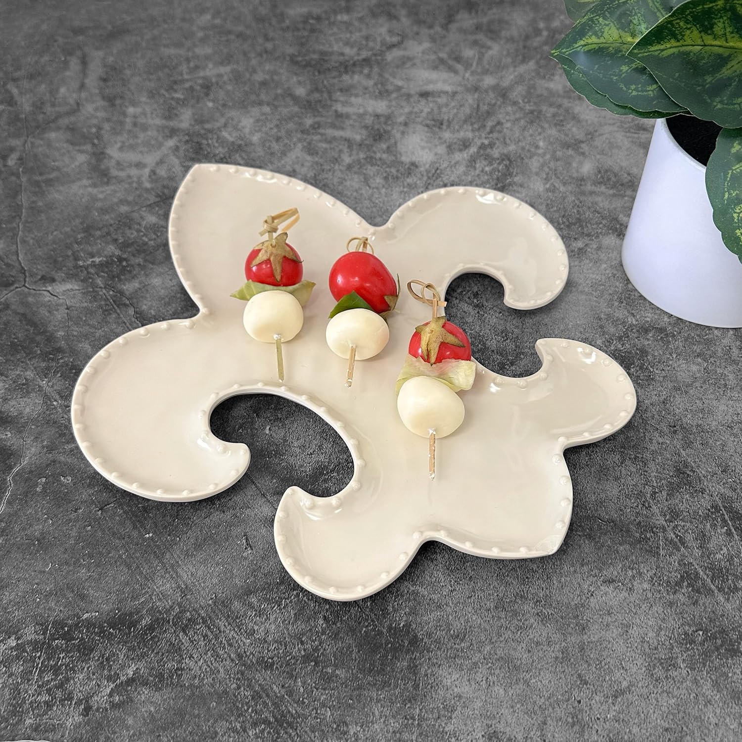 UP Fleur-de-Lis Shaped Melamine Serving Platter, Elegant Party Tray, Classic French Design, for Snacks, Appetizers, and Desserts, Ivory, 12.25 x 10 Inch