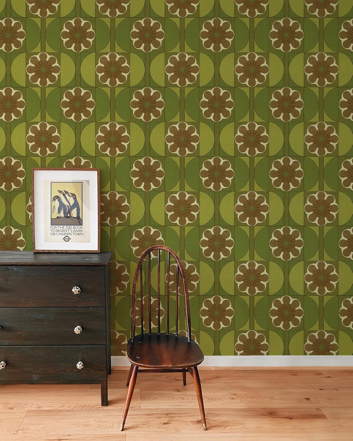 壁紙屋本舗 Retro Floral Peel and Stick Wallpaper, Removable Contact Paper for Walls, Cabinets & Furniture, Renter Friendly Repositionable, Vintage Green 9in x 19.7ft, Made in Japan, EASYWALLTAPE ERT15