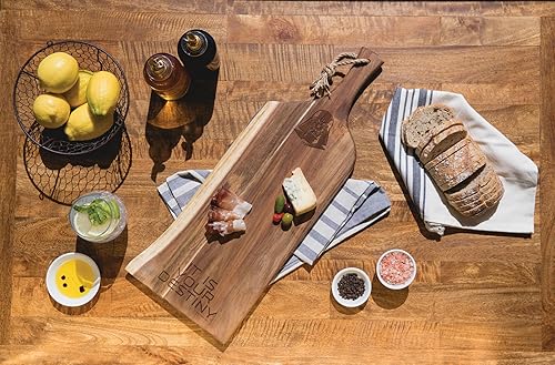 Miniatura 4 de TOSCANA - una marca Picnic Time - Star Wars Darth Vader Artisan - Tabla de embutidos de acacia de 24 pulgadas con borde de madera cruda, tabla de