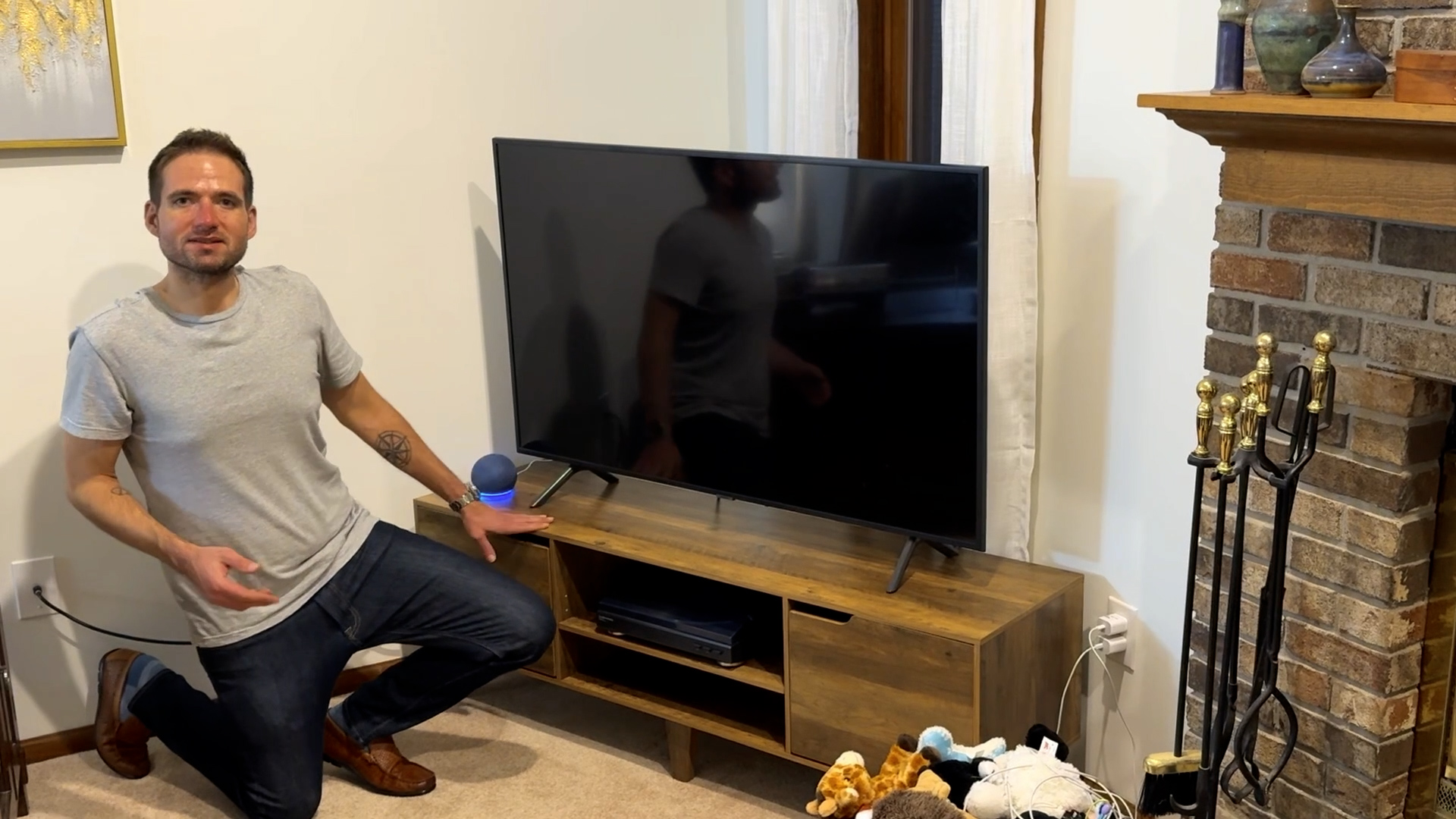 Watch VASAGLE TV Stand for 65-Inch TVs Honey Brown on Amazon Live