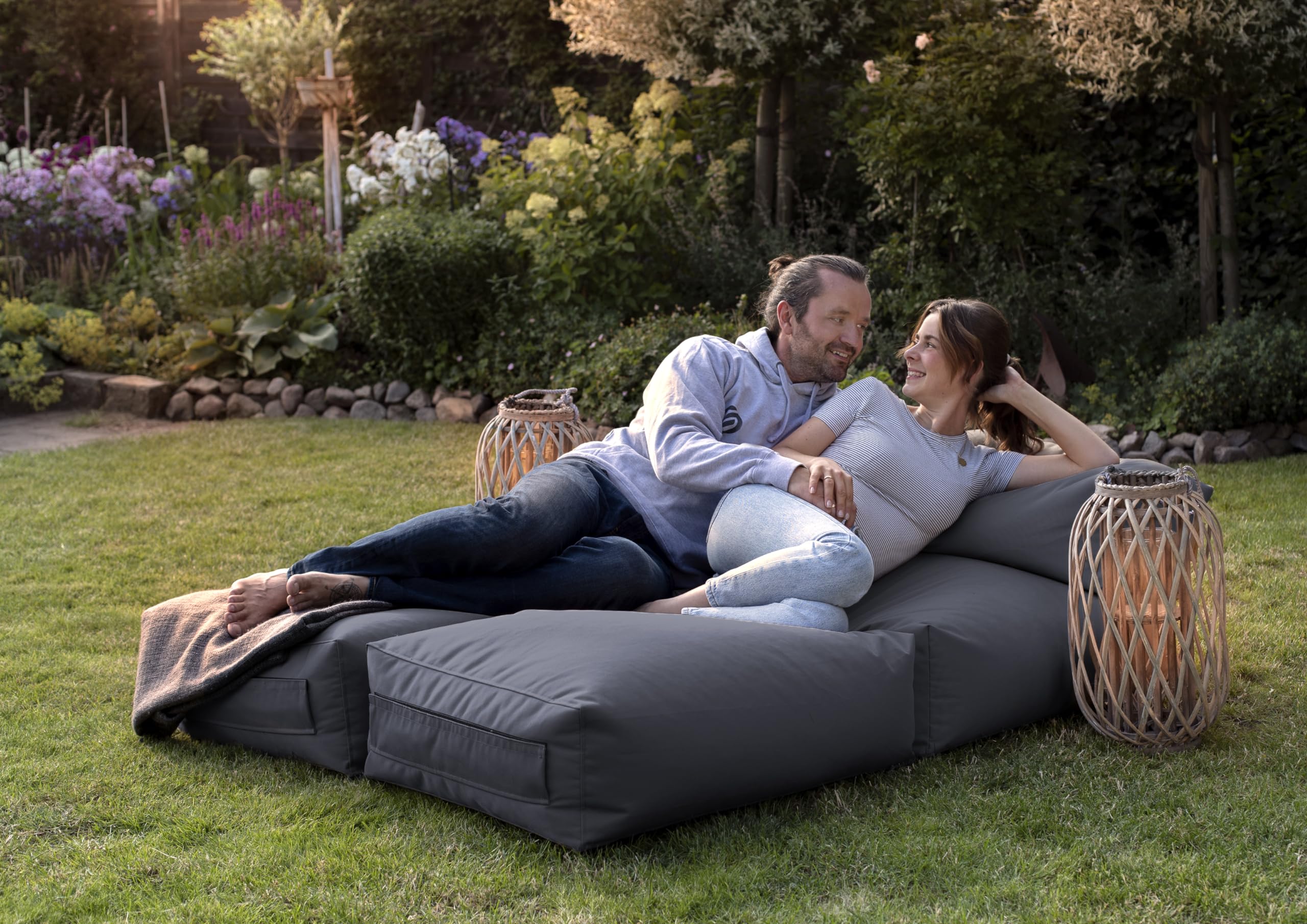 Switch Plus (anthrazit) Der Outdoor-Sitzsack für den Garten und die Terrasse Ganzjährig Outdoor geeignet