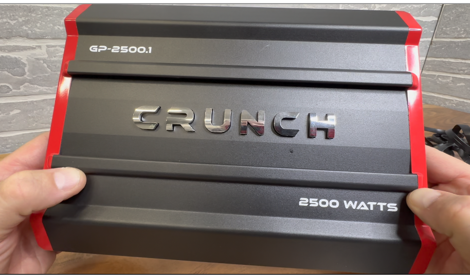 Watch Review of Crunch Amplifier on Amazon Live