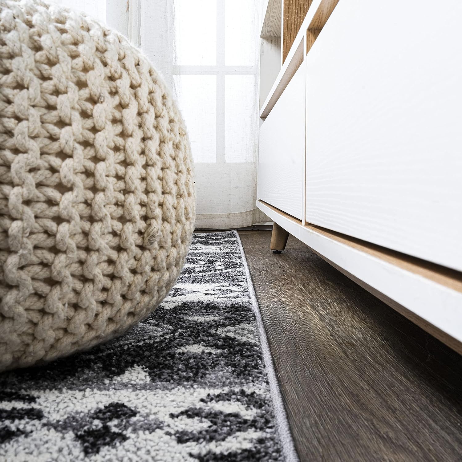 JONATHAN Y Sura Kilim Geometric Gray/Anthracite Runner Rug, 2x8, Modern, Bohemian, Vintage, Easy-Cleaning for Living Room, Bedroom, Kitchen, Pet Friendly, Non-Shedding (MOH500A-28)