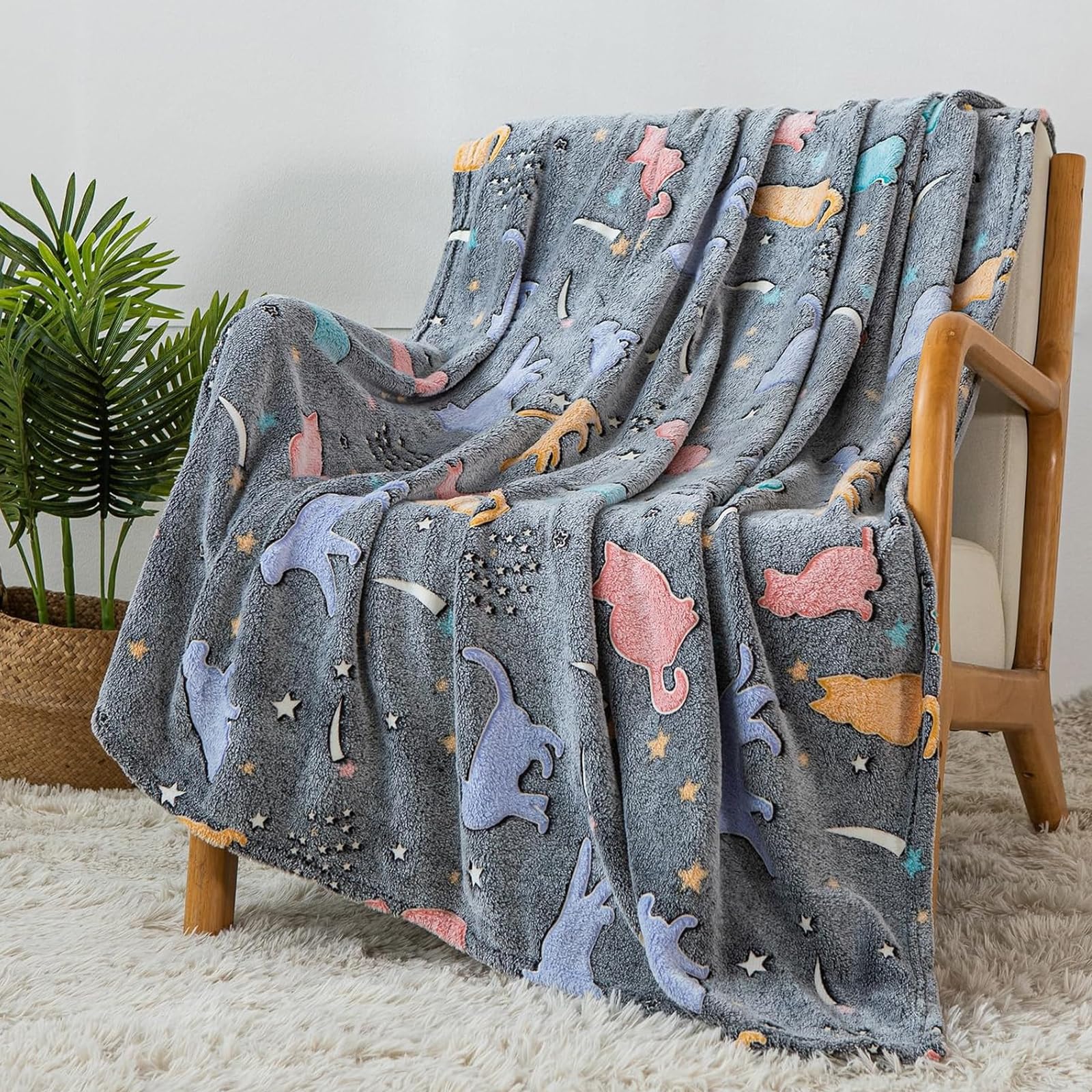 Cuddly Blanket for Children, Glow in the Dark Kitten Gifts for Girls, Super Soft and Warm Blanket — image 1