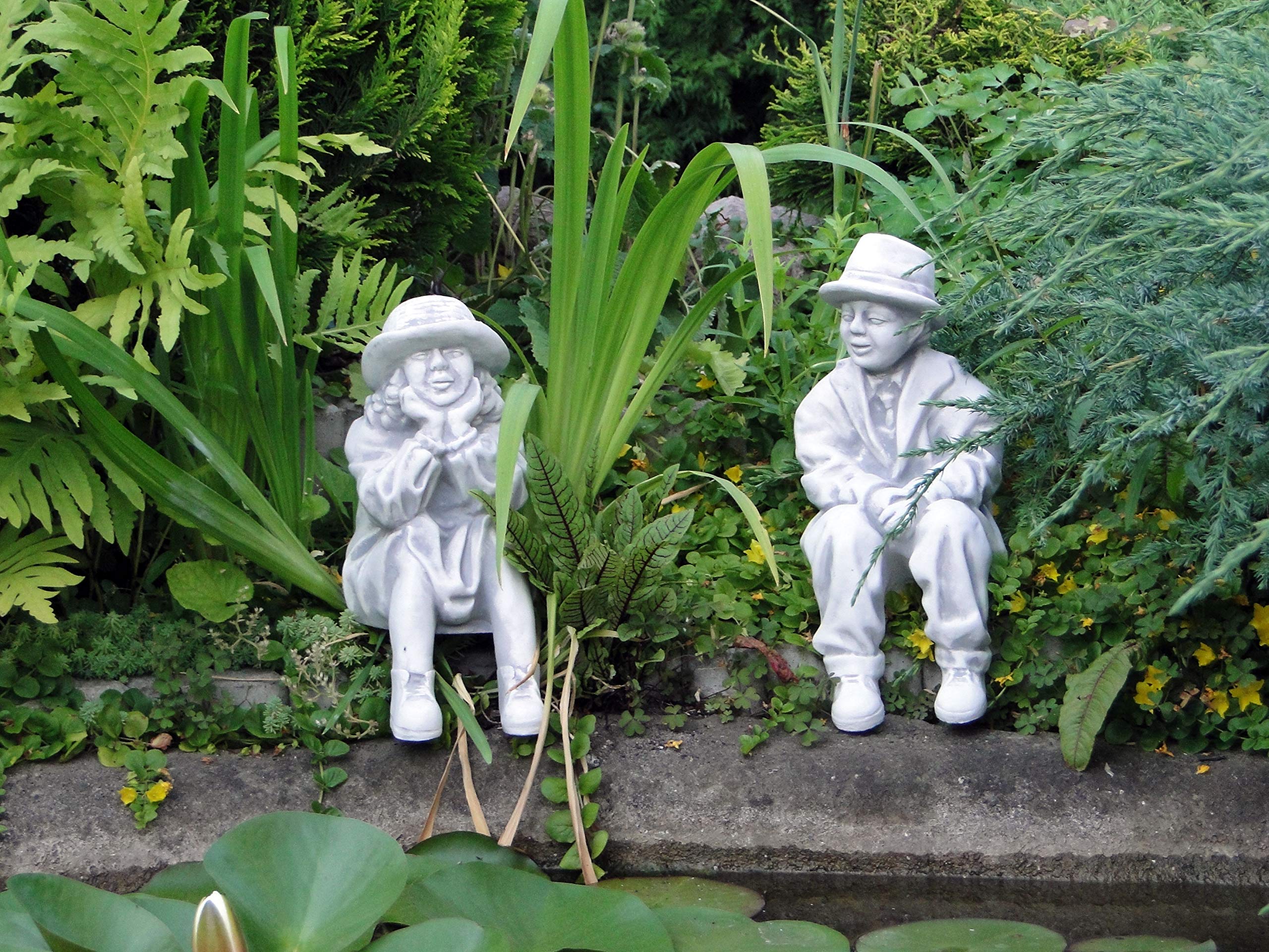 gartendekoparadies.de Personaggio uomo e donna sulla panchina sedile, statuetta in pietra, altezza 43 cm, 24 kg, grigio, resistente al gelo in pietra per esterni