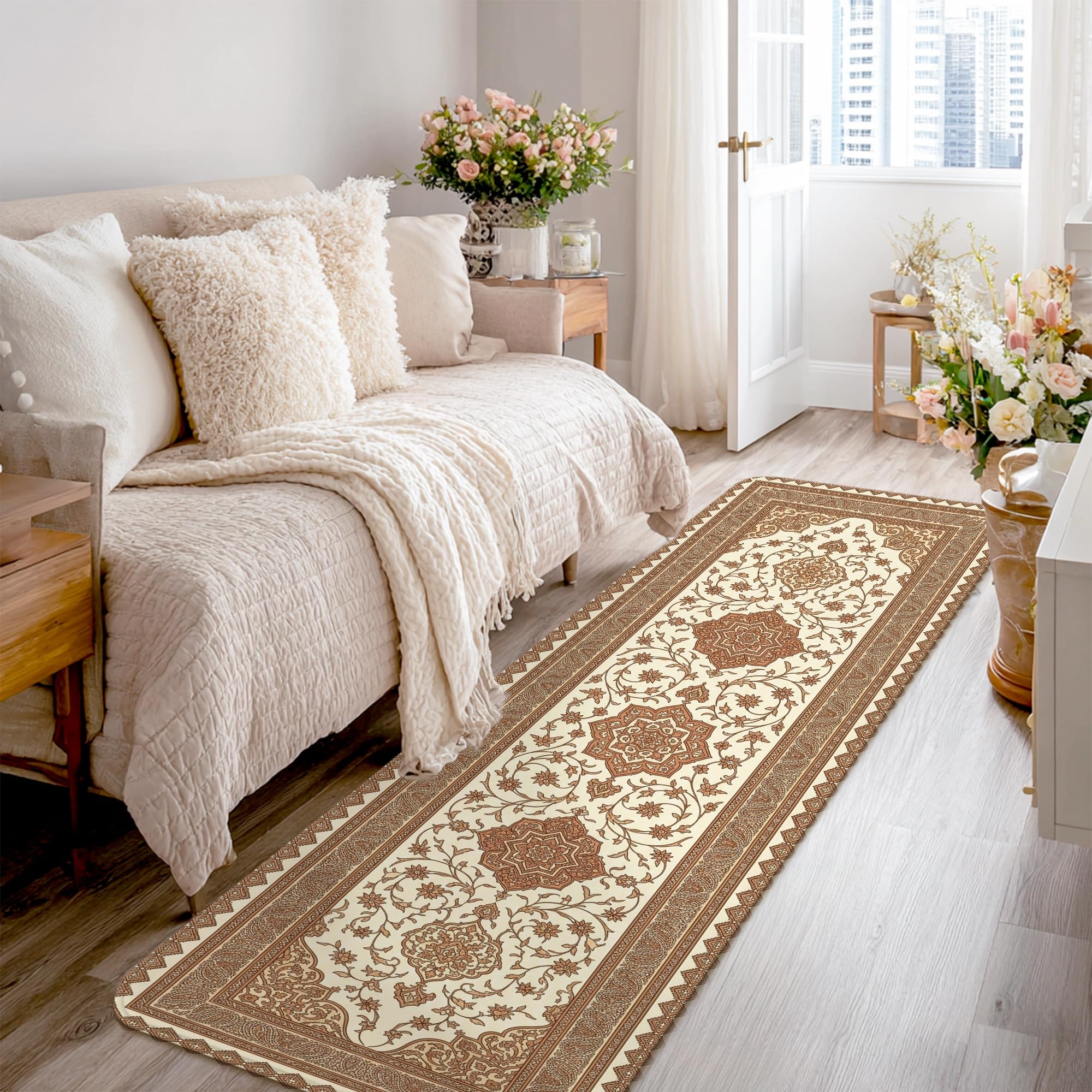 Alfombra de pasillo floral beige rectangular para interiores con adorno geométrico