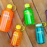 Nalgene Sustain Tritan Bouteille d'eau sans BPA fabriquée avec du matériel dérivé de 50% Déchets plastiques, 32 OZ, Bouche étroite
