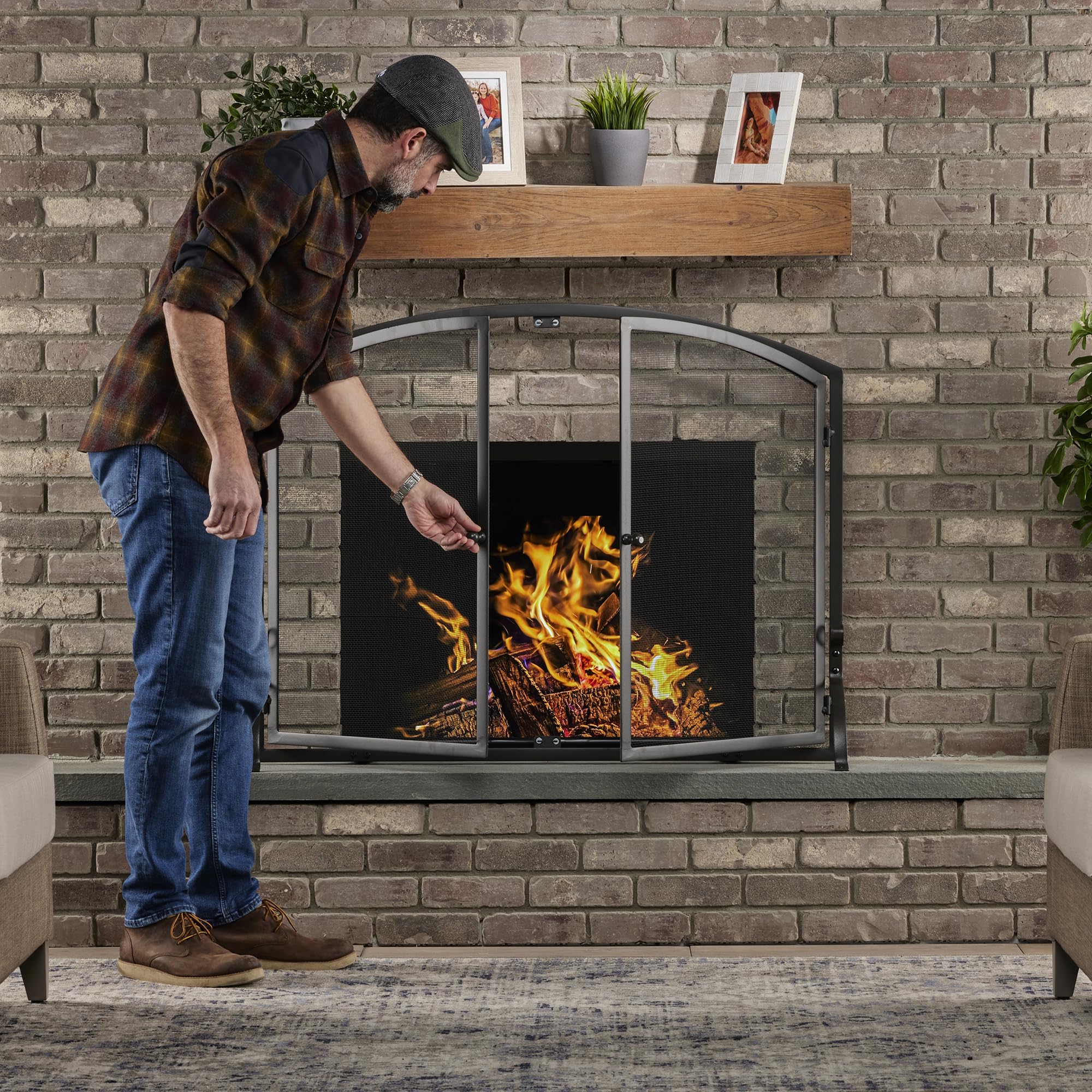 Snapklik.com : UniFlame Single Panel Olde World Iron Fireplace Screen