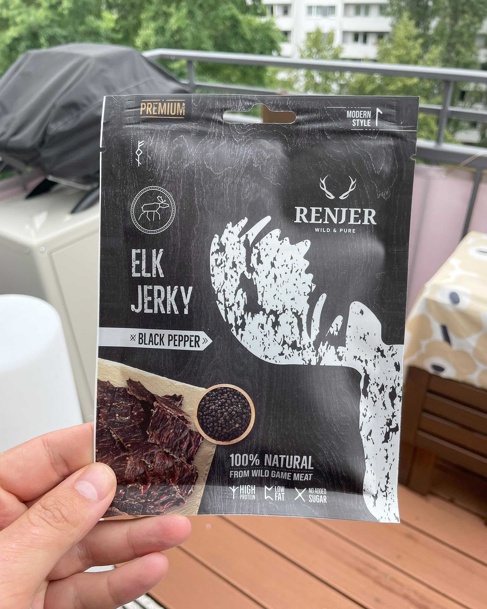 Renjer Elk Jerky with Black Pepper - Pack de 15 unidades (15 x 25 g) - Auténtica experiencia de sabor nórdico, carne de caza, calidad gourmet, aperitivo perfecto para viajes