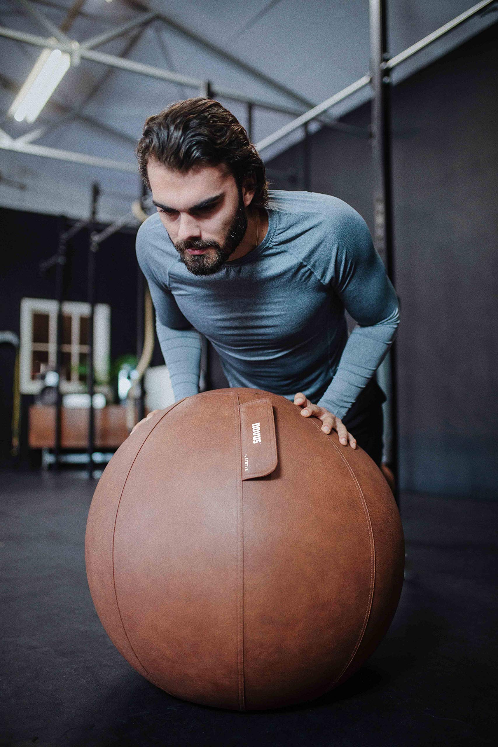NOVUS Pila Design Sitzball braunes Lederimitat im Vintage-Look