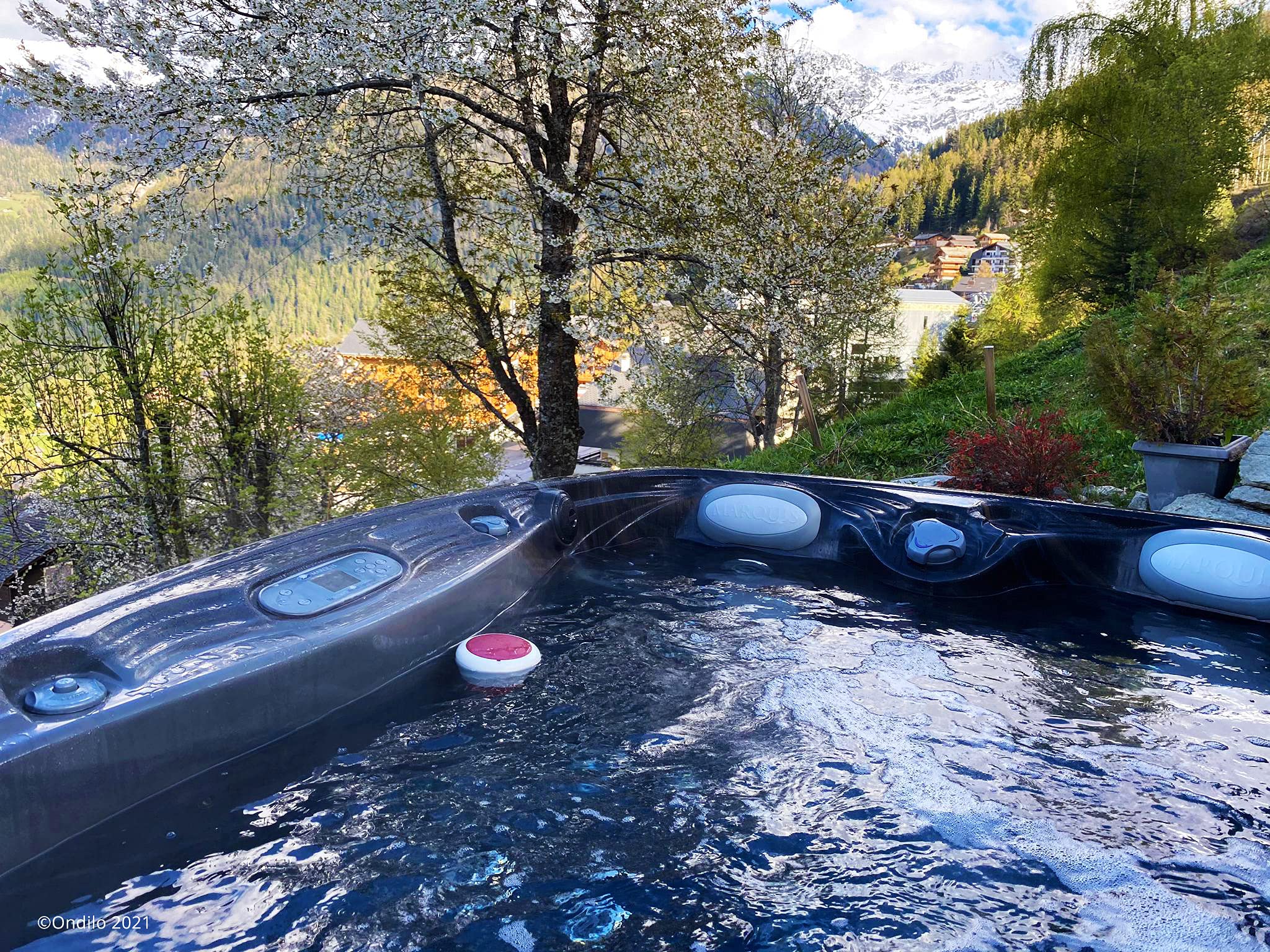 Ondilo ICO SPA V2 Essential+ Sale - Analizzatore d'acqua elettronico per piscine trattate con sale - Misurazioni ogni ora pH, ORP, TDS e temperatura dell'acqua - Kit di calibrazione incluso