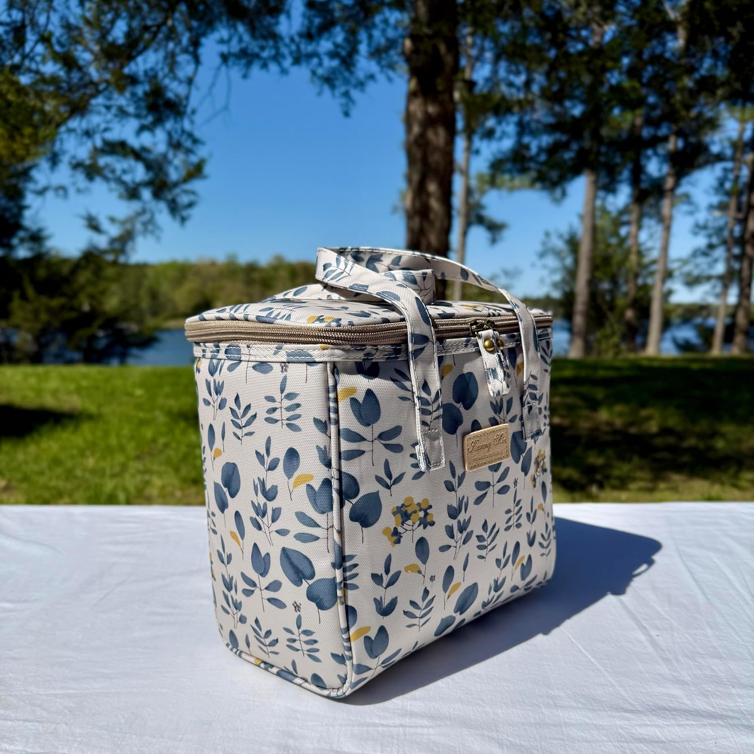 Kwang Min Unisex Insulated Lunch Bag for Women/Men,Classic Reusable Lunch Box,Large Cooler for Office,Picnic,Party, Premium Waterproof Fabric,Ideal Gift for Work (Gray Lemon Leaves)