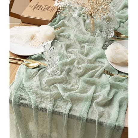 Vitalizar Light Green Table Runner