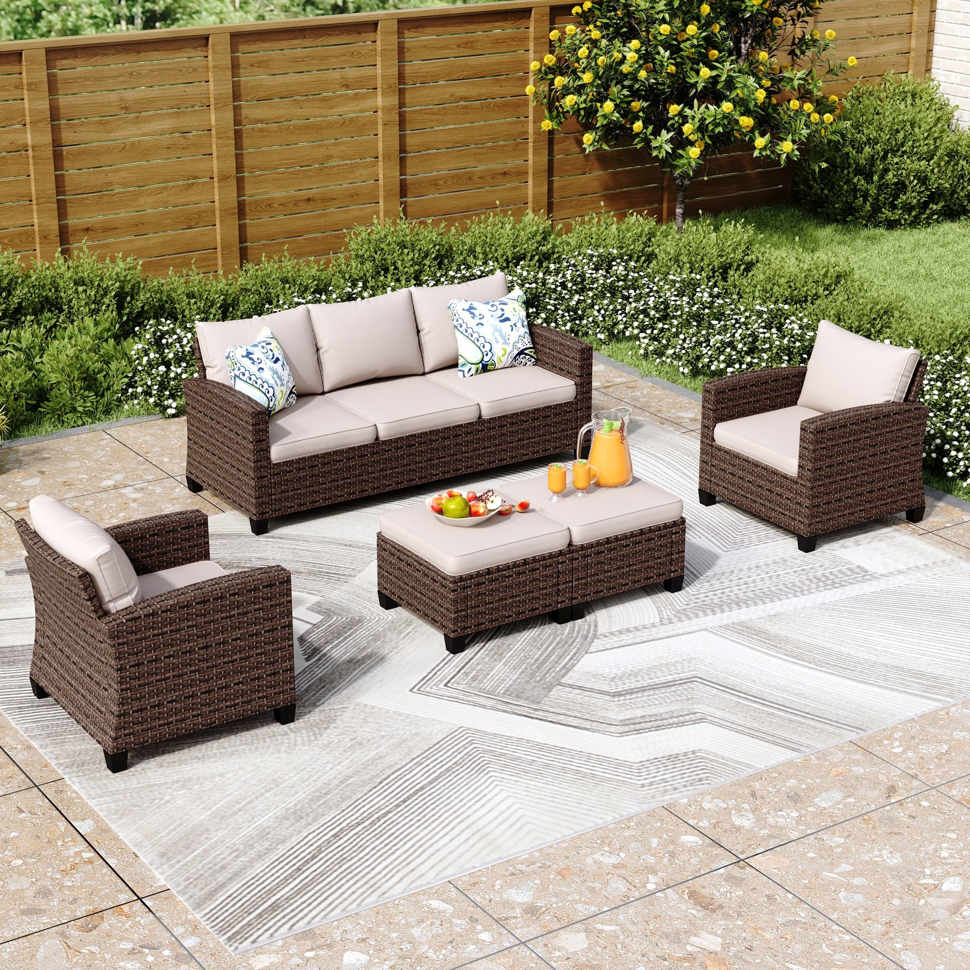PHI VILLA Gartenmöbel Set Balkonmöbel 5 Stück, Rattan Lounge Möbel Outdoor Gartenlounge Set 7-Sitzer, Terrassenmöbel Modulare Möbel mit Verstärkten Kissen, Beige