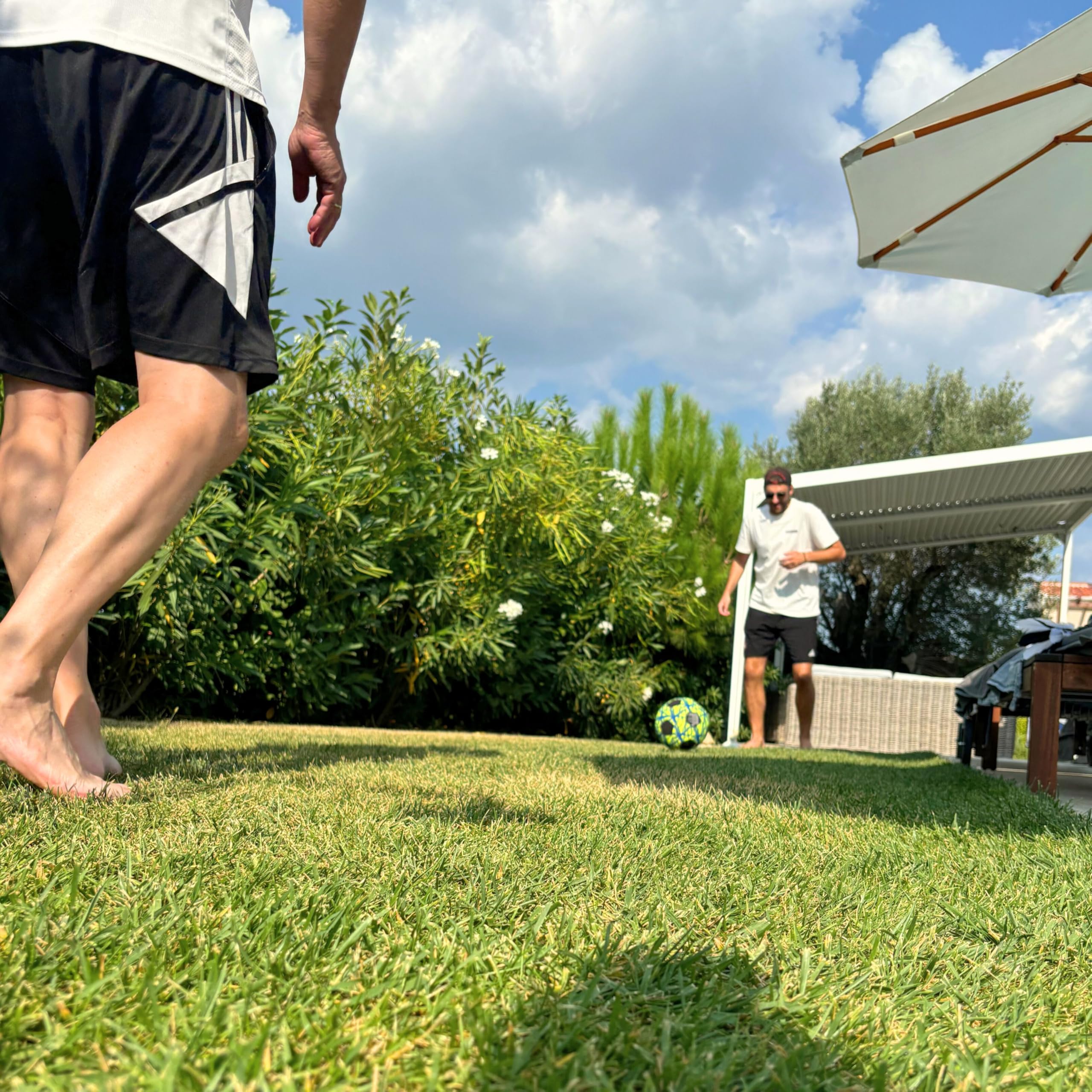 Sunflex® Neopren Zubehör Fußball Funky | Beach-Fußball zum Barfuß Spielen | weich und robust für Strand, Wiese und Wasser | Soccerball | Kicken für Jede Altersgruppe