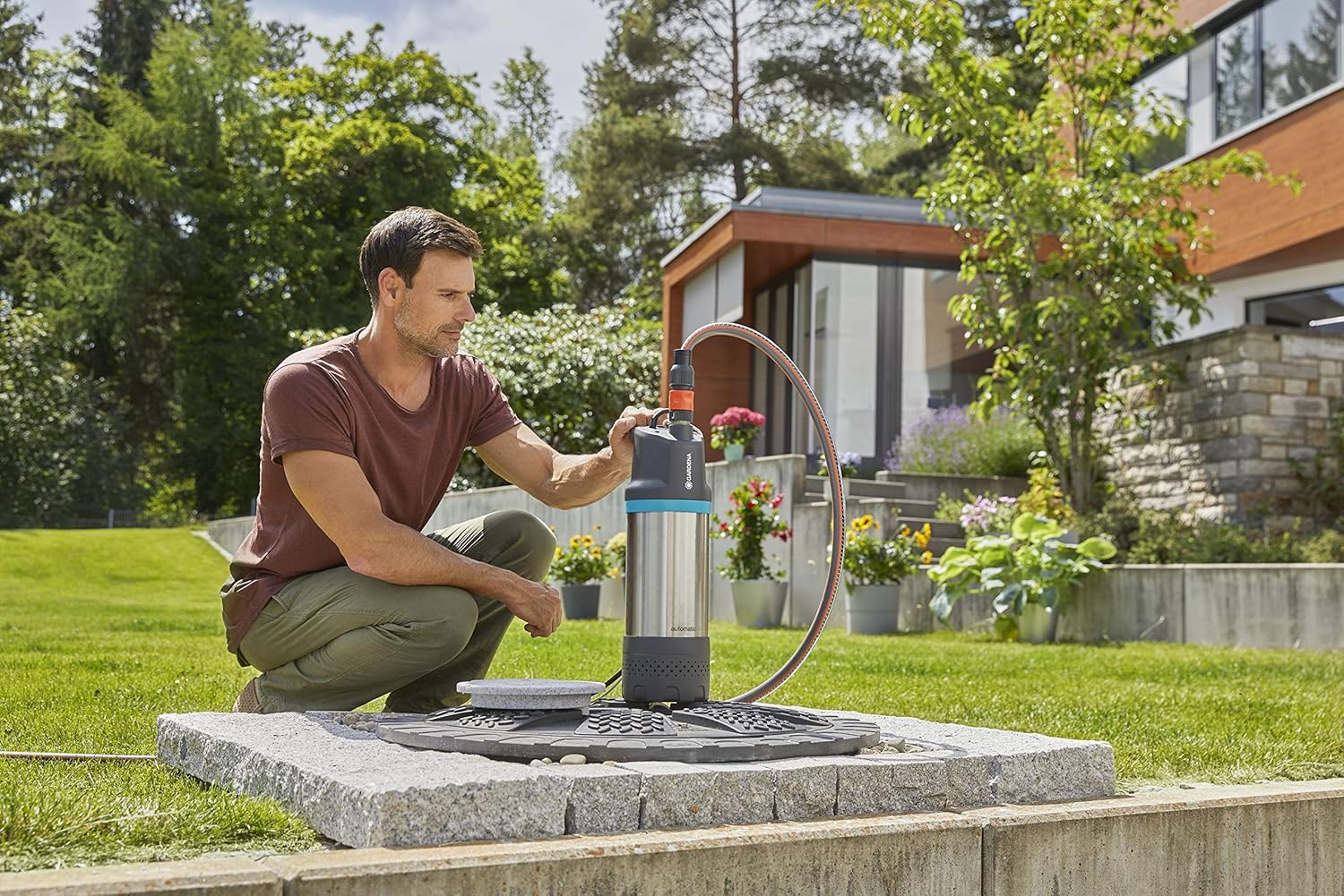 Gardena Pompa Sommersa a Pressione 5900/4 INOX Automatic: Pompa Sommersa a Pressione con UNA Portata di 5900 L/H, con Filtro Antisporco Protezione Dal Funzionamento a Secco (1771-20)