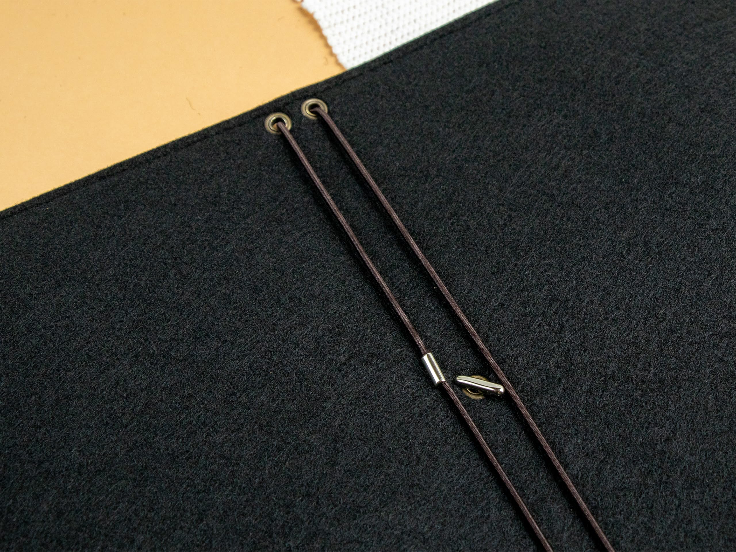 Travelers Notebook, hellbraun/silber, Kork, nachfüllbar, versch. Größen, A5, Platz für 2 Hefte, mit Notizheften erhältlich (hochwertiges 120g Papier), handmade