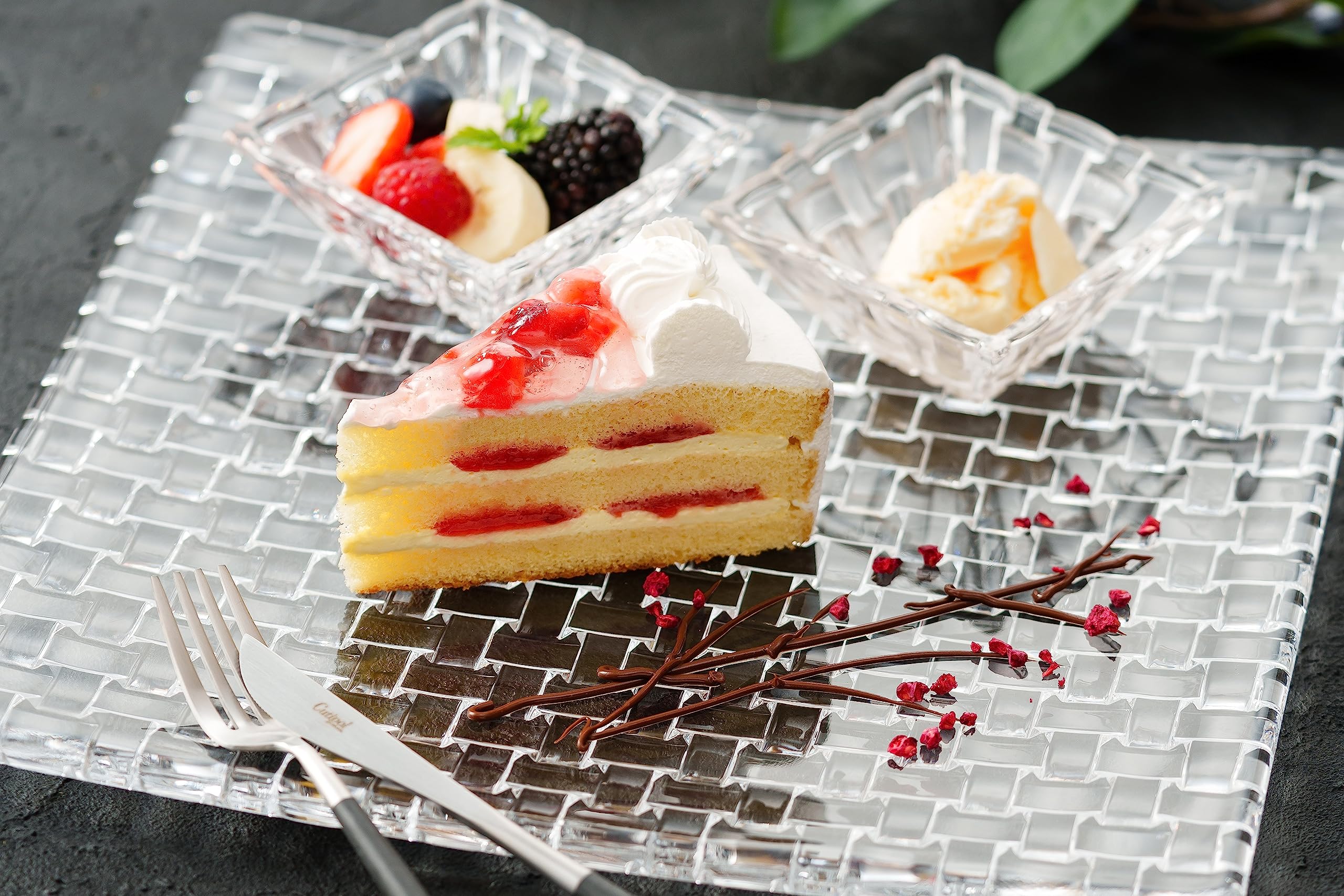 Amazon.co.jp: 【冷凍】五洋食品産業 7号苺たっぷりショートケーキ