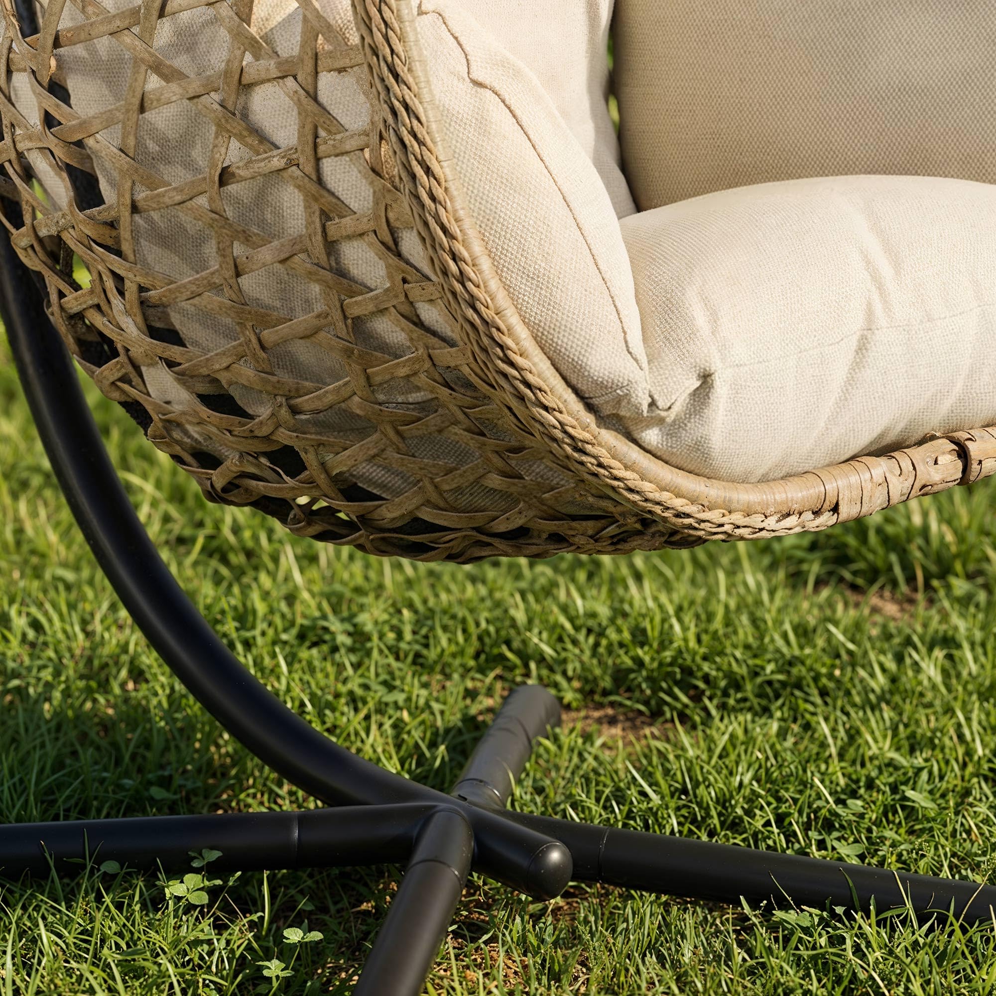 di volio Hängesessel mit Gestell PE-Rattan klappbar wetterfest Outdoor Somi | 15 cm Sitzkissen, verzinkter Stahlrahmen, Olefin-Seil, klappbar, wetterbeständig, bis 120 kg belastbar, abnehmbarer Bezug