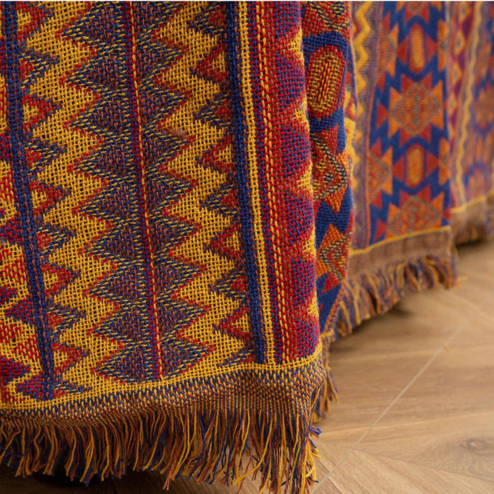 Böhmische Sofadecke Mit Quasten 90x90 Cm – Doppelseitig, Azteken-Muster, Kuschelweich