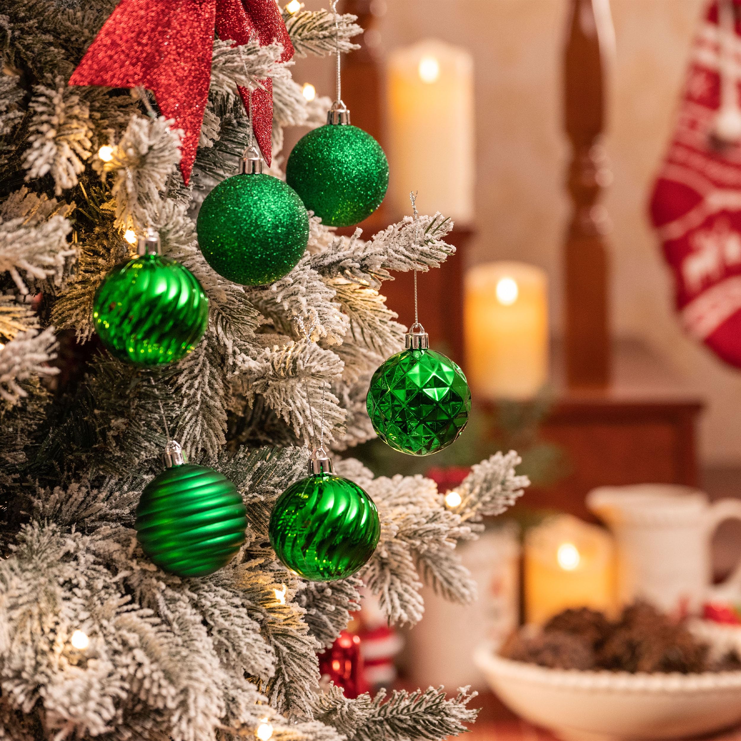 Valery Madelyn Juego de Adornos de Navidad para árbol de Navidad, 24 Unidades, Adornos Verdes inastillables, Adorno Colgante de 6 cm a Granel para San Valentín, Mardi Gras, día de San Patricio