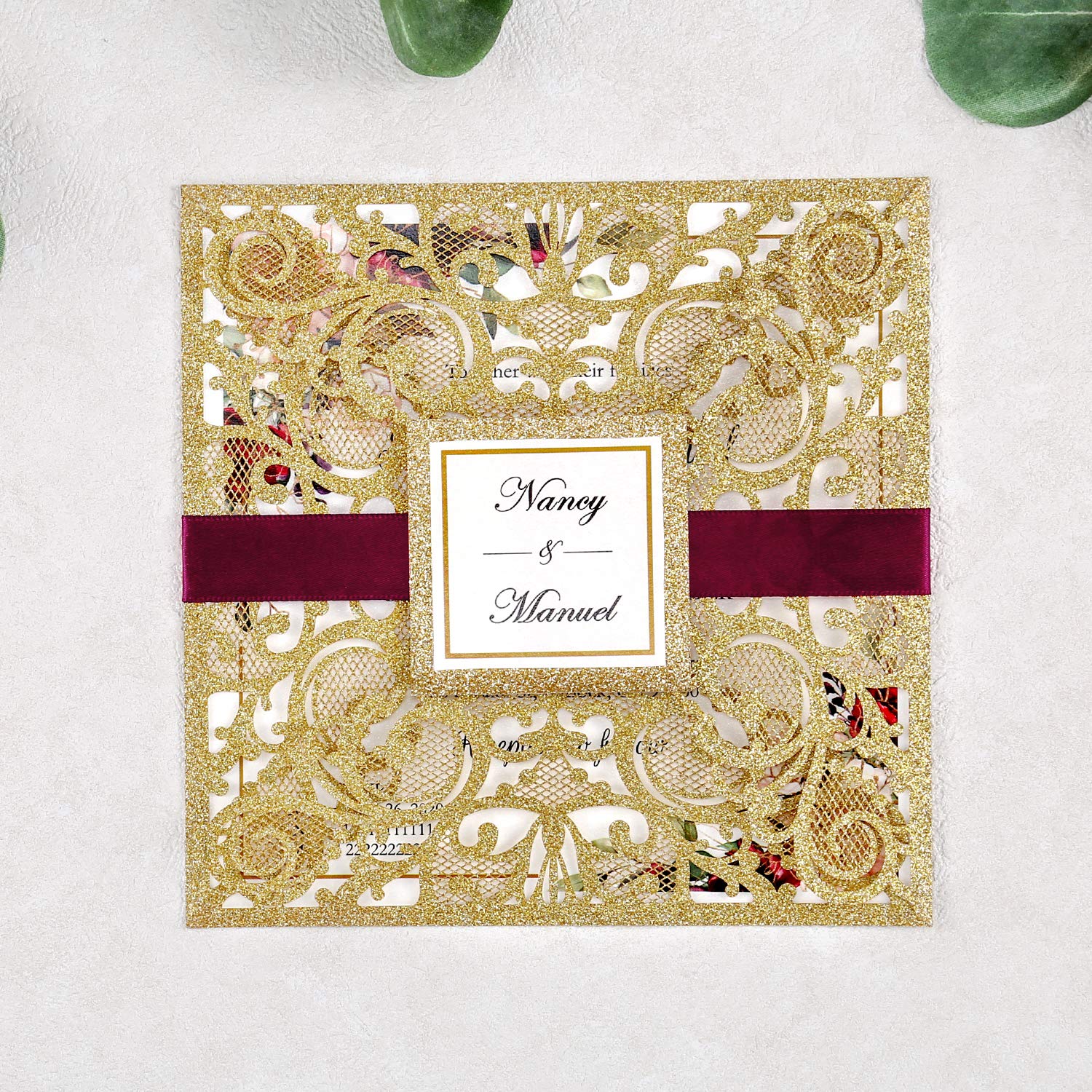 Hochzeitseinladungen mit Umschlägen, 16,5 x 16,3 cm, blanko, dunkles Gold, Glitzer, lasergeschnitten, hohler Rose Tasche burgunderrotem Band, Bauchband, Hochzeitseinladungskarten für