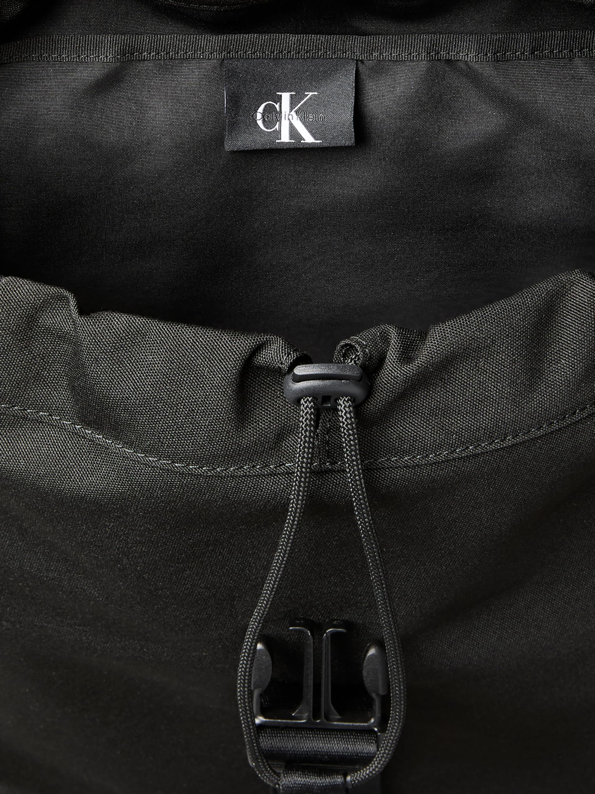 Calvin Klein Mochila Hombre Graphic Flap con logotipo, Negro (Black), Talla Única