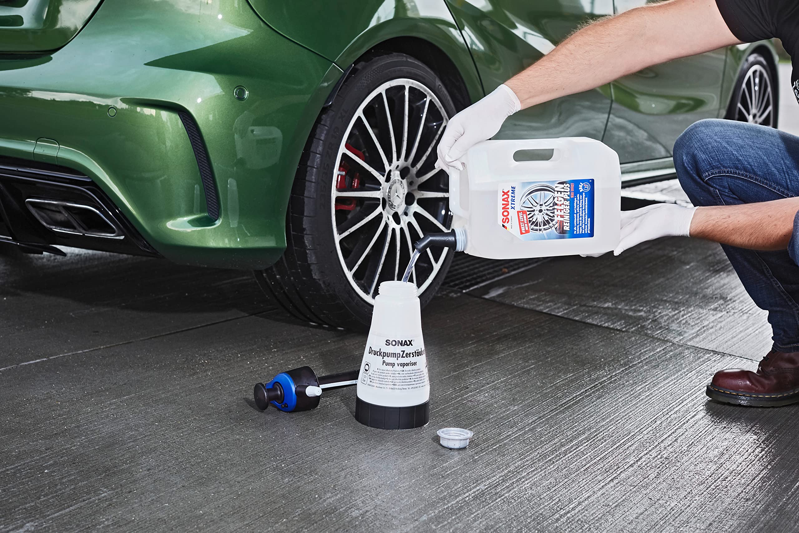 SONAX Vaporizzatore pompa a pressione per prodotti acidi/alcalini 1,25 Litri (1 pezzo) per garantire un'applicazione accurata di prodotti detergenti acidi e alcalini | Art. N. 04969410