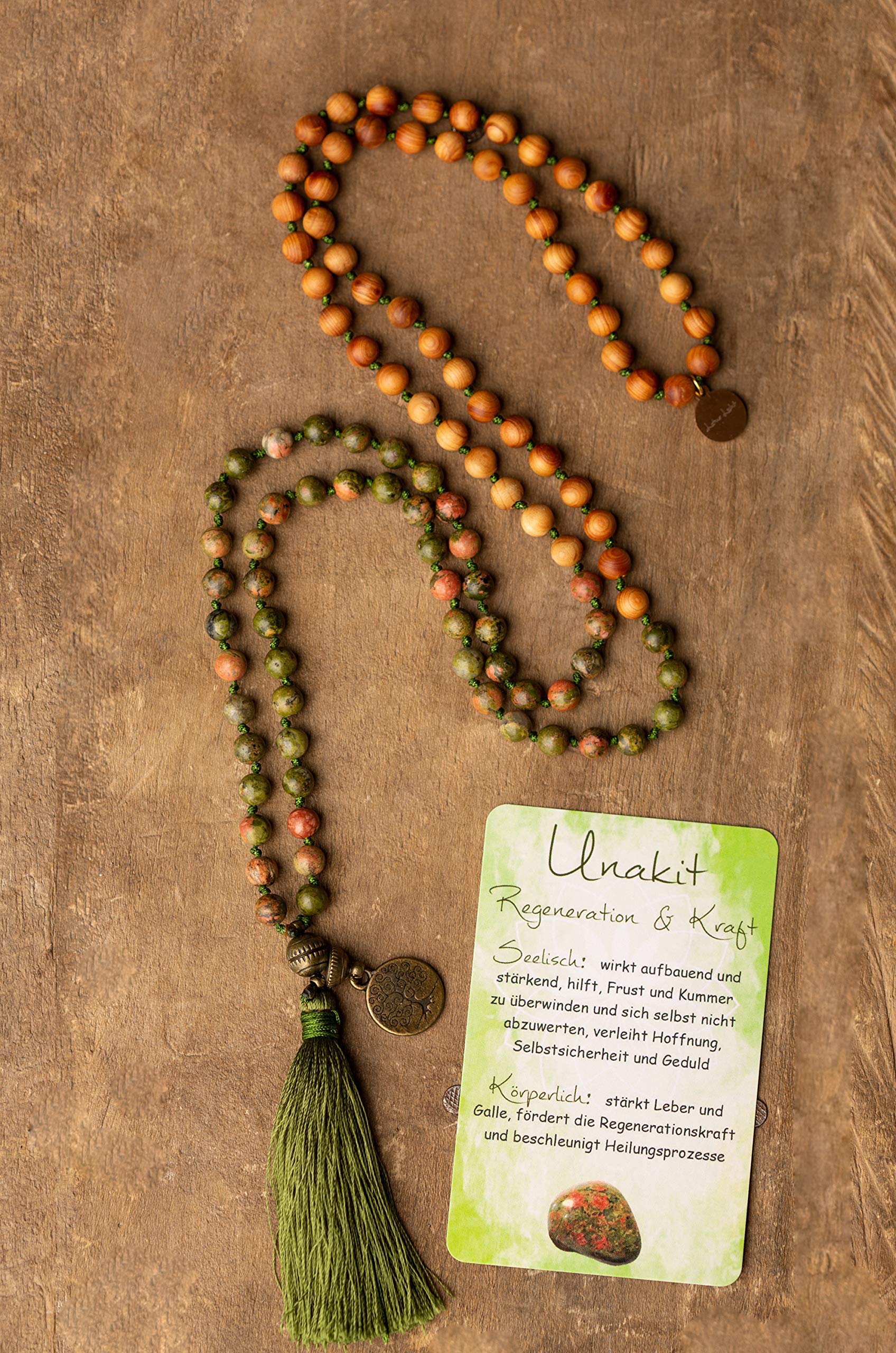 Unakit Edelsteinschmuck Mala Edelsteinkette Yoga Meditation Geschenk-Set mit Holzbox Jute-Täschchen Affirmationskarten REGENERATION & KRAFT Naturstein Sandelholz handgemacht in Deutschland