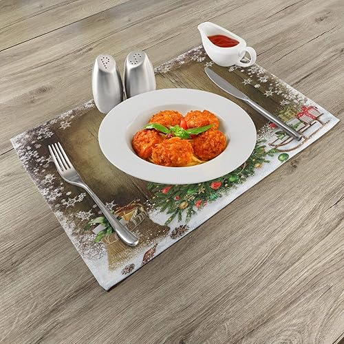 Miniatura 2 de Ambesonne Juego de 4 manteles individuales de Navidad, árbol de pino con cajas de regalo en tablero nevado de Navidad en el campo, manteles