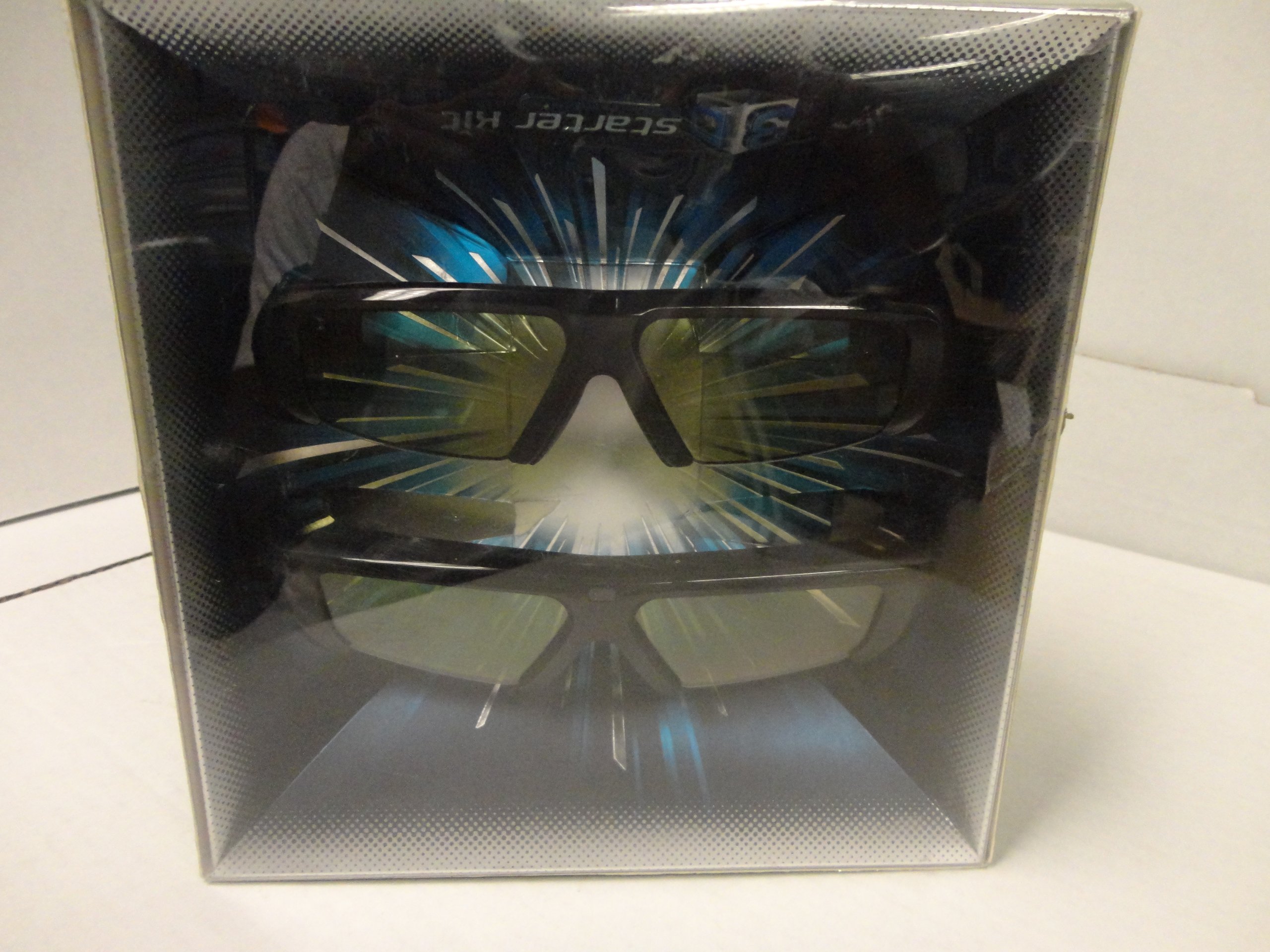 Samsung SSG-P2100S/ZA Shrek 3D Starter Kit - White (Compatible with 2010 3D TVs)