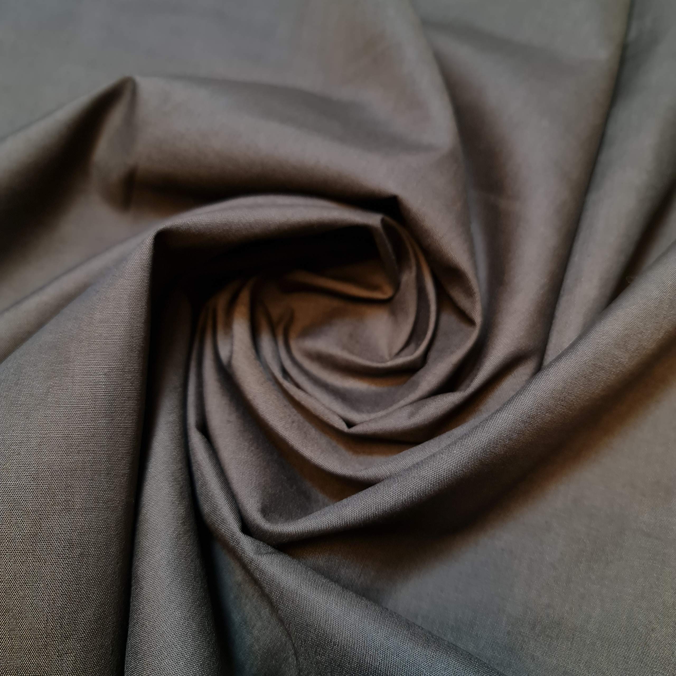 Stazione tessile Plain Poly Cotone Tessuto Rivestimento Rivestimento Abito Craft Materiale 111,8 cm (10 metri - marrone)