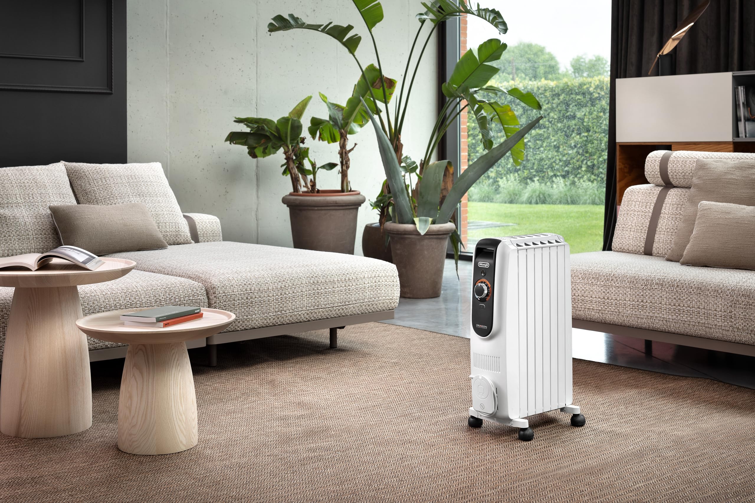 De'Longhi Dragon EasyTronic – Radiatore ad Olio per stanze fino a 45 m³, Stufa Elettrica con Termostato di Sicurezza, 6 Elementi, 12 Livelli di Riscaldamento, Portatile, 1500W, Bianco (TRD50615)