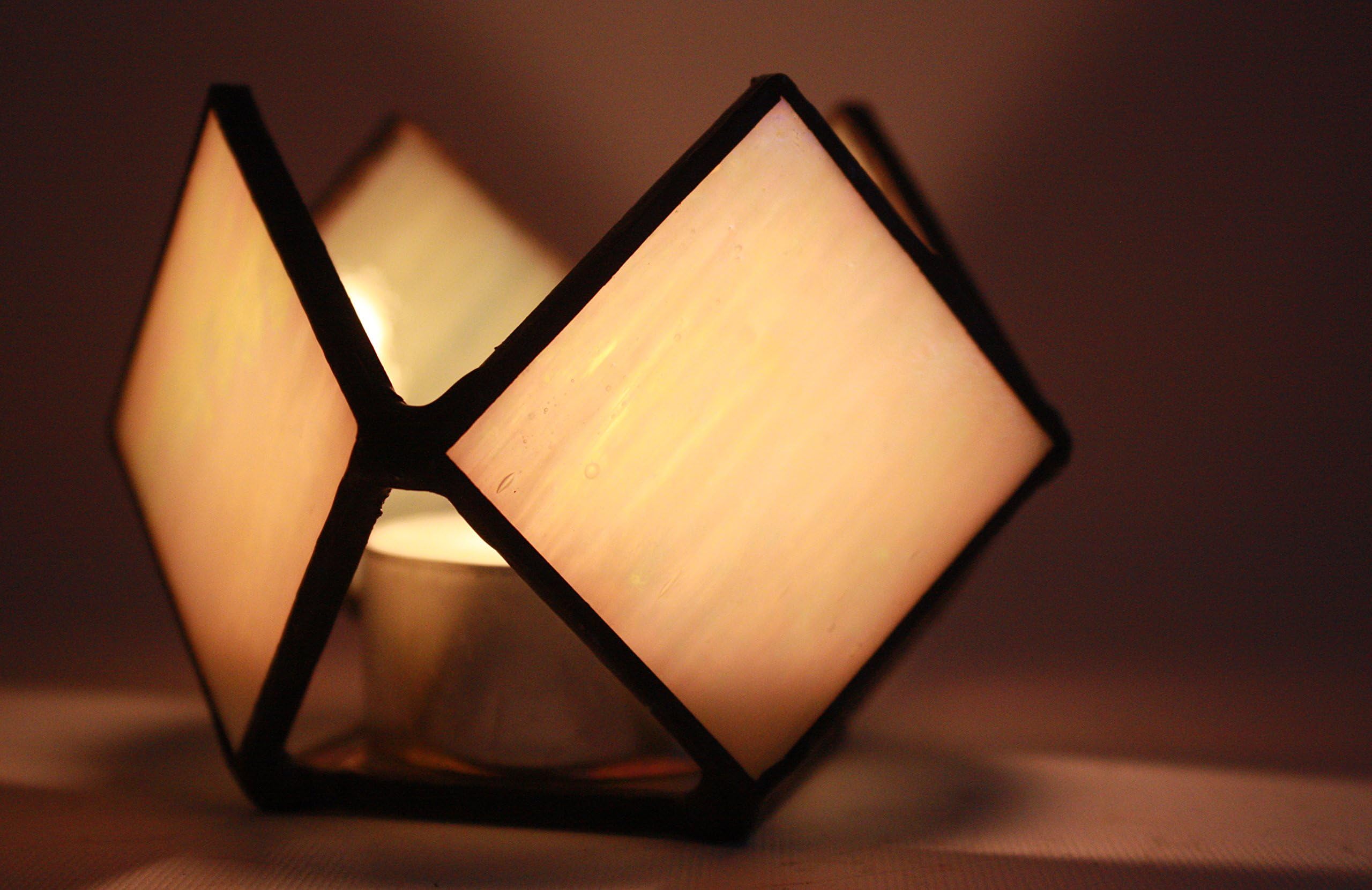 set of 2 stained glass candle holder in geometrical shape, champagne colour