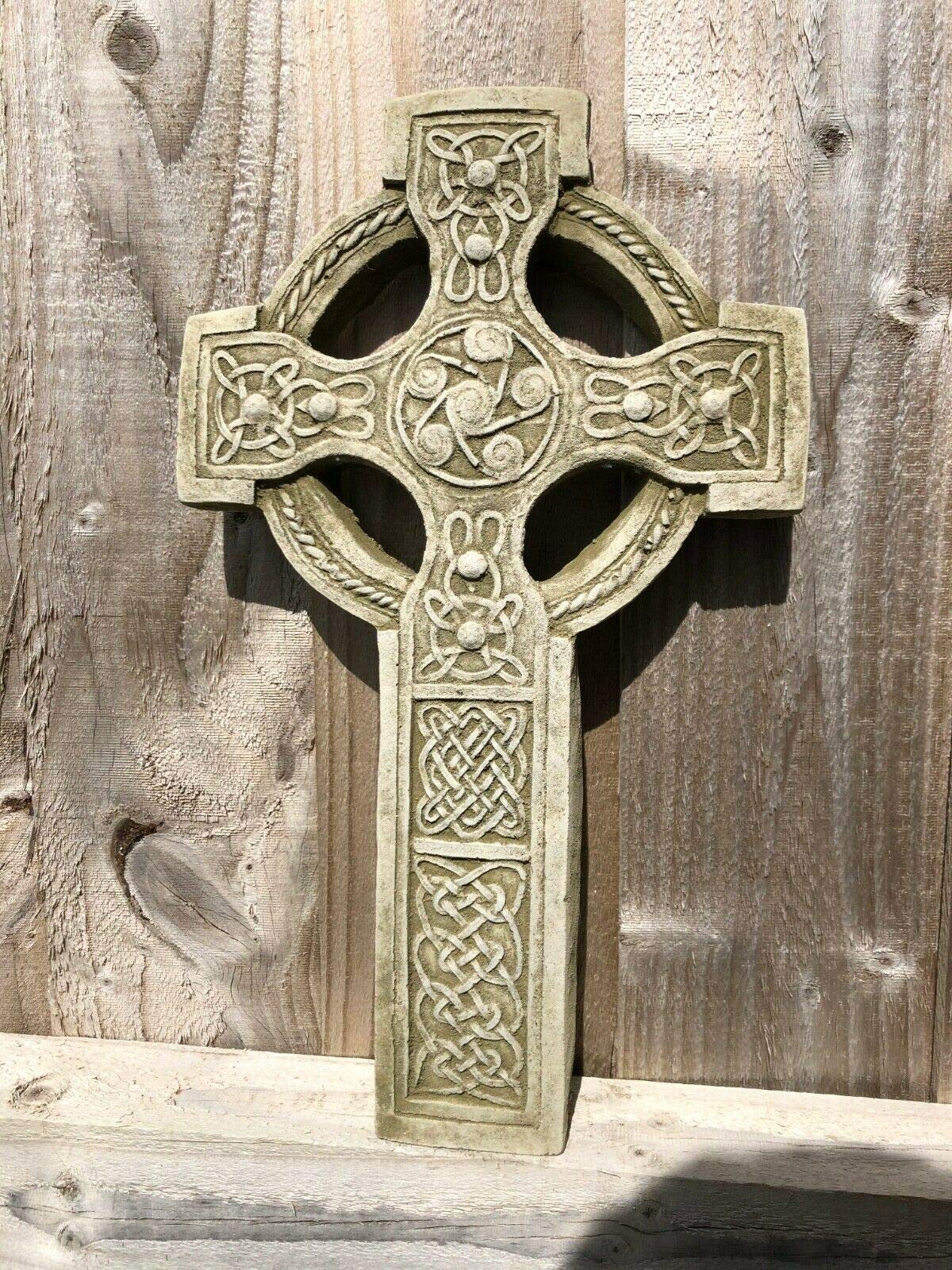 Celtic Cross Hanging Plaque Stone Statue | Reconstituted Vintage Outdoor Decoration Garden Ornament