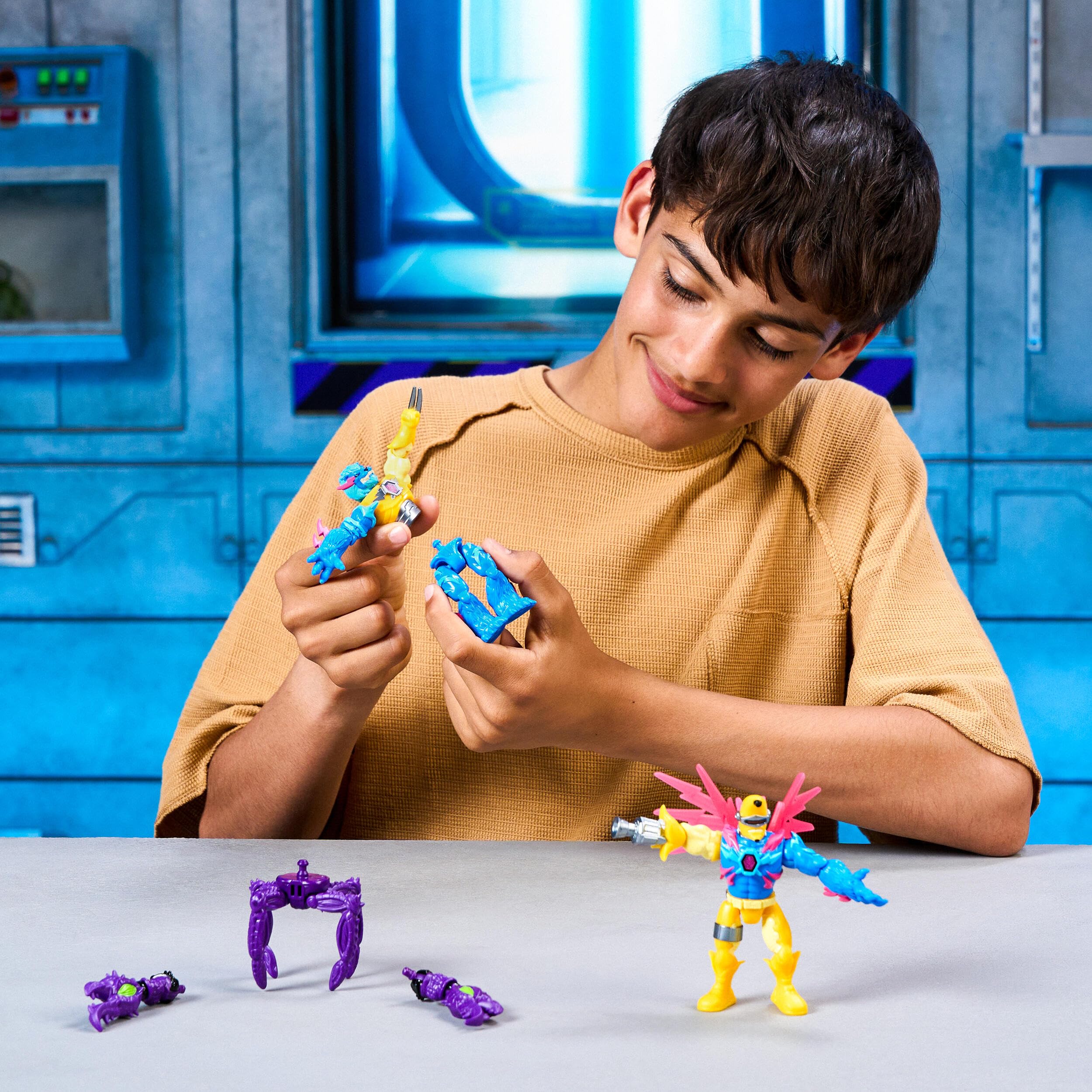 MrBeast Lab Hybrids Coffret Multiple, Découvre différentes Parties du Corps pour créer 2 Figurines, Inclut des éléments du Golden Panther Dragon, Fusionne des créatures, + de 30 à Collectionner