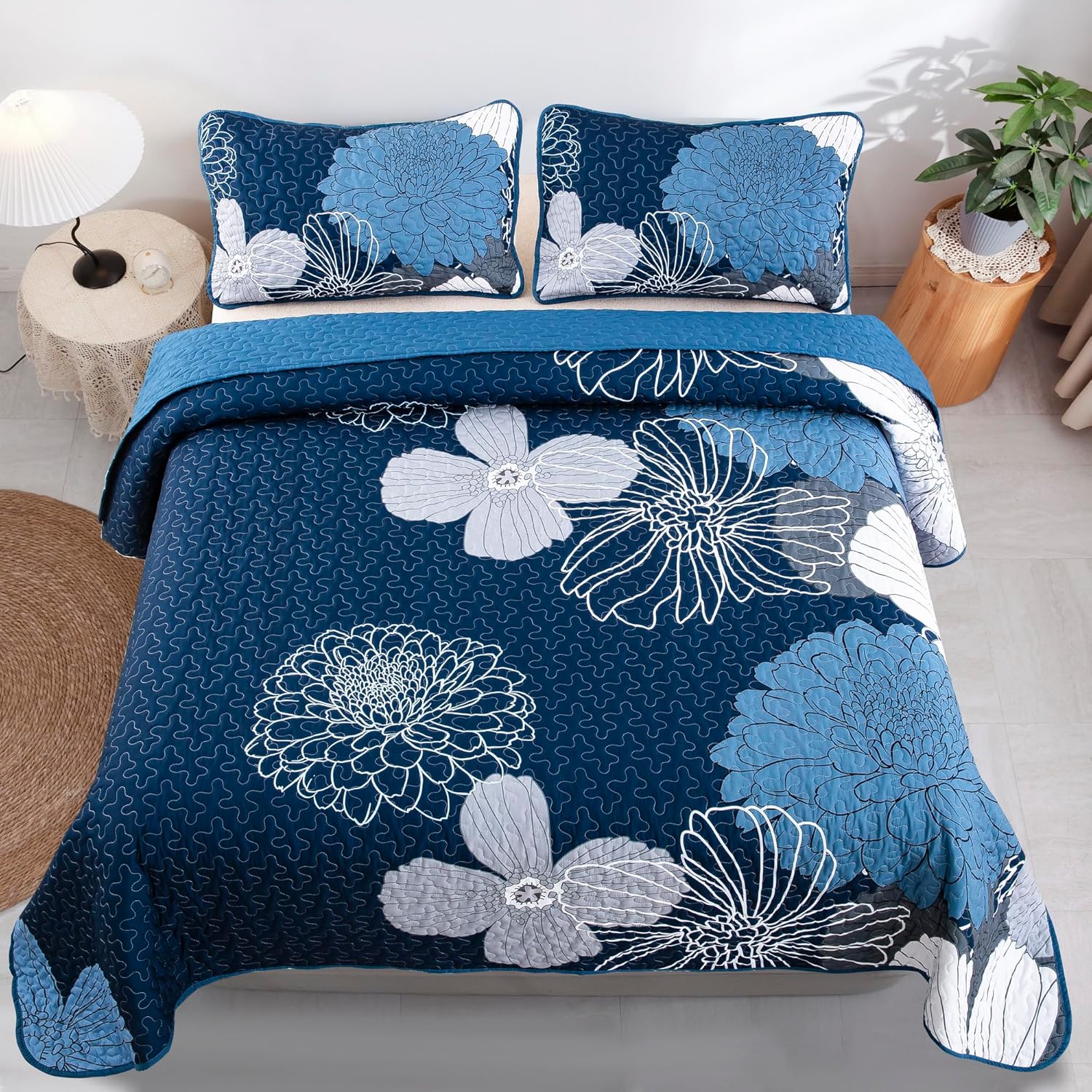 Anibedding Navy Blue Floral Quilts Set California King Size 3 Pieces Reversible Boho Flower Coverlet Bedding Set with 2 Pillowcases, All Season Lightweight Quilted Bedspreads Bedding Set 106''x96'' - Image 3