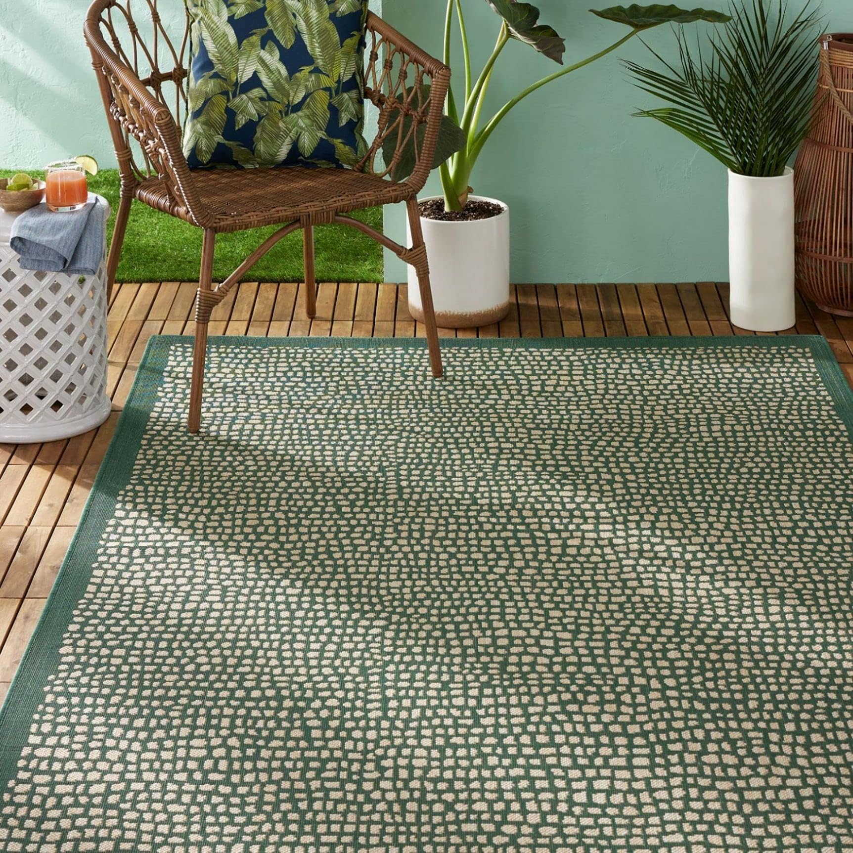 Tommy BahamaHome Dynamix Marlin Indoor/Outdoor Area Rug, Green, 7'10"x10'2" Rectangle