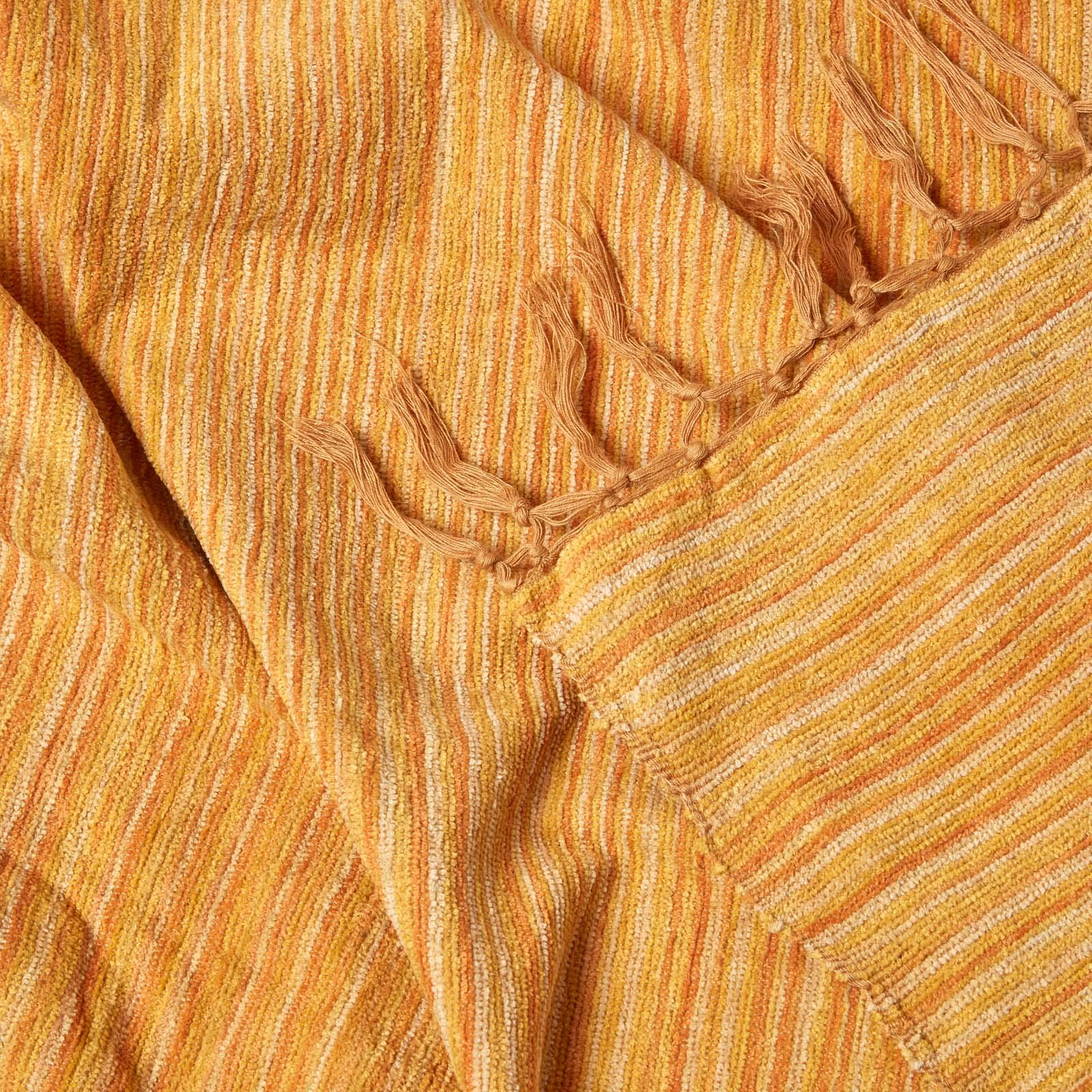 Homescapes Chenille-Tagesdecke, rost-orange, Wohndecke 220 x 240 cm, Sofaüberwurf/Plaid aus 100% Baumwolle mit Fransen, orange gestreift