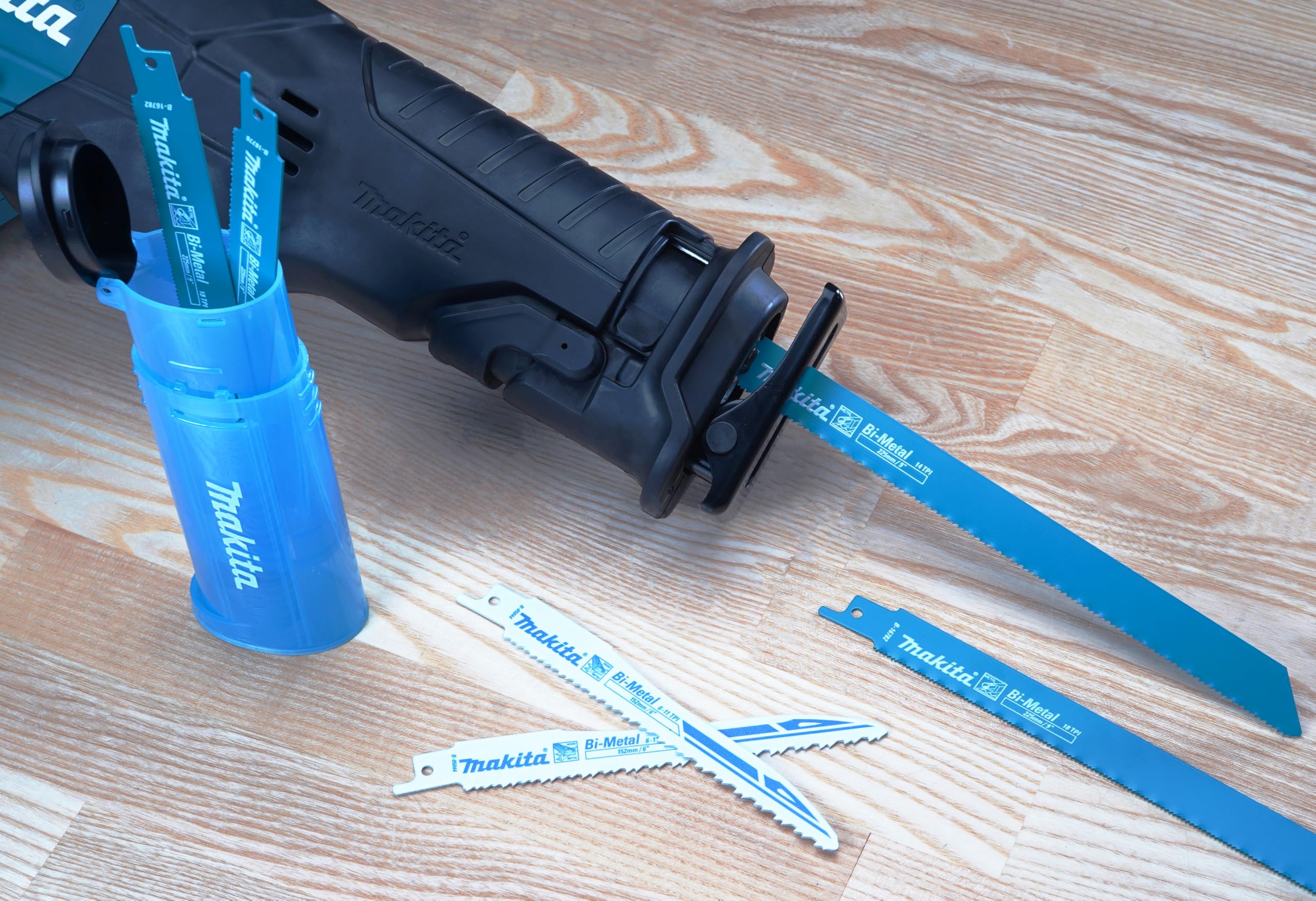 Estuche de sierras de sable Makita B-44448 6 unidades.