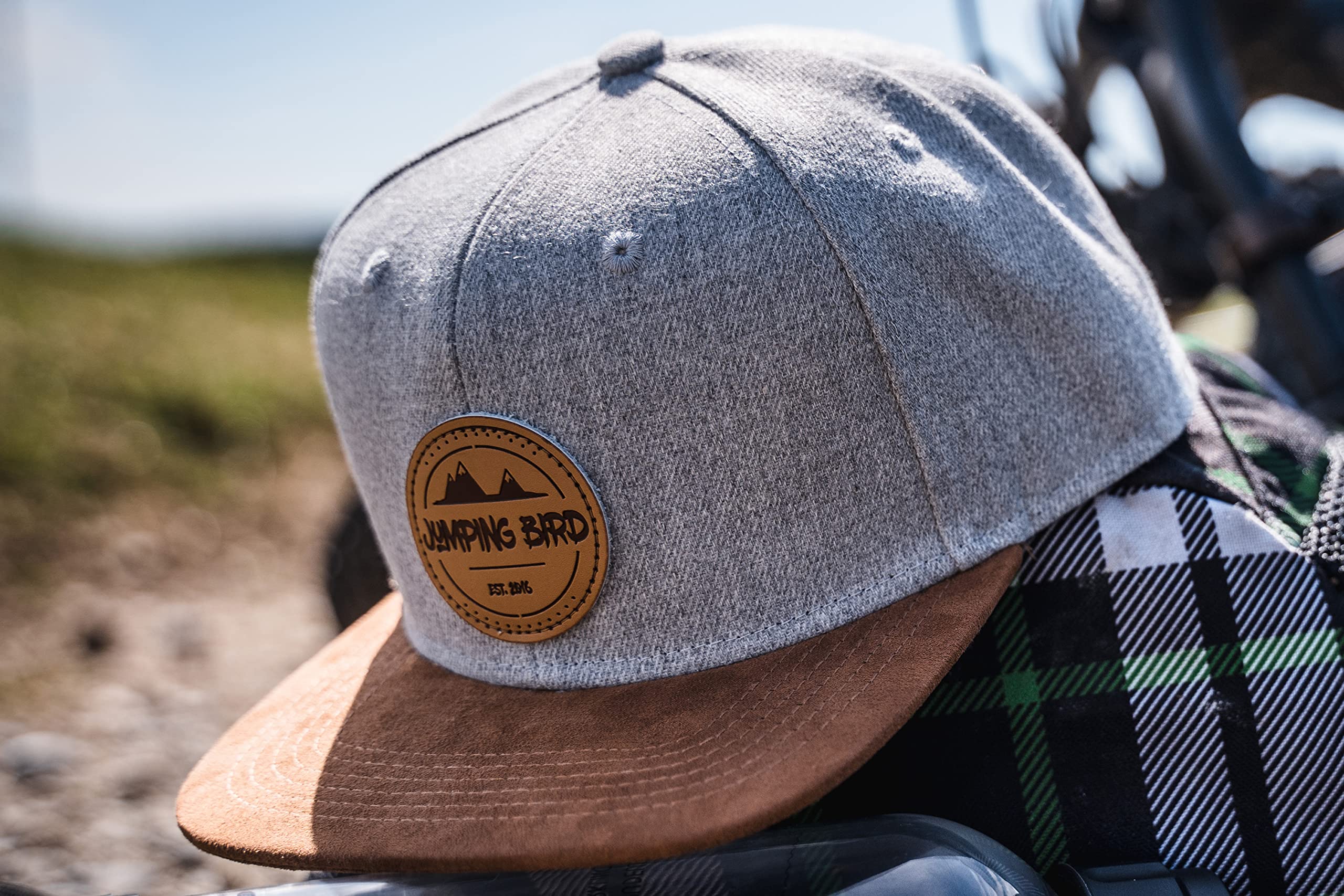 Jumping Bird Gorra de Béisbol Unisex • Gorra Snapback para Exteriores • Gorra Deportiva de Lana para Hombre y Mujer en Gris Claro • Ajustable Individualmente • Watzmann