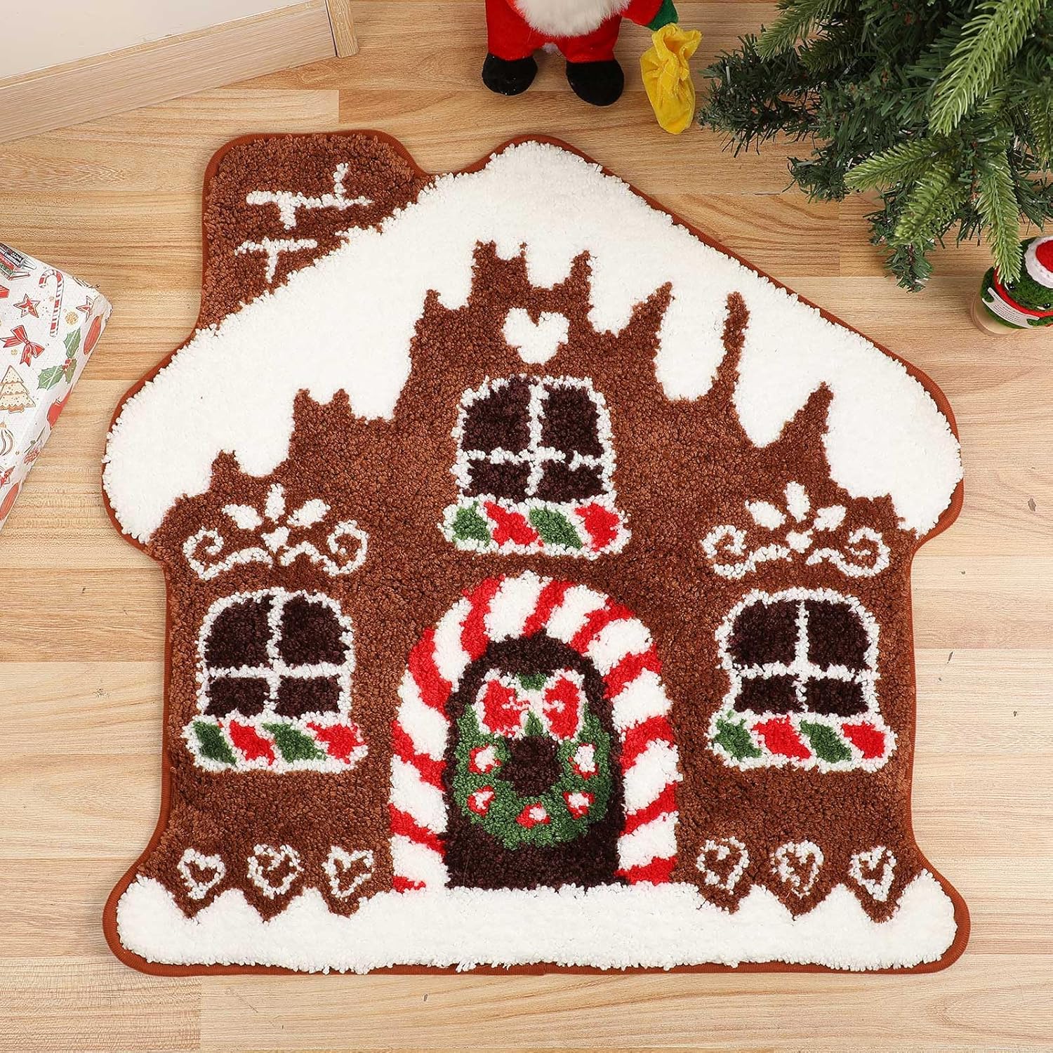 Christmas Gingerbread House Bath Mat Non-Slip Super Absorbent Candyland Shower Rug, Festive Plush Microfiber Bathroom Decor Non-Skid Backing for Winter Holiday Home, Kitchen, Living Room 22.8" x 23.6"