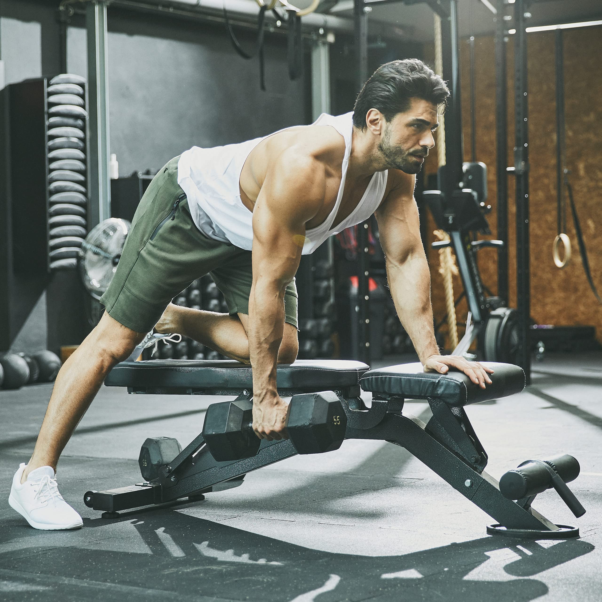GORILLA SPORTS® Banc de Musculation - Pliable, Inclinable, Réglable en 8 Positions, Max. 400kg, Noir - Banc d'Haltérophilie, Multifonction, pour Complet du Corps, Entraînement, Abdominaux, Fitness