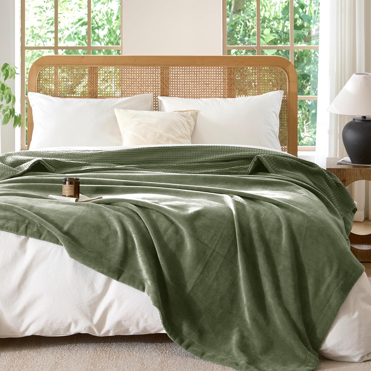 CHUFFED Cotton Waffle Blanket Queen Size - Plush Milk Velvet & Reversible Waffle Weave,Anti-Static 500Gsm Design，Thick Cozy Soft Winter Blanket for Bed, Couch, Sofa - Olive Green, 90x90 Inches - Image 4