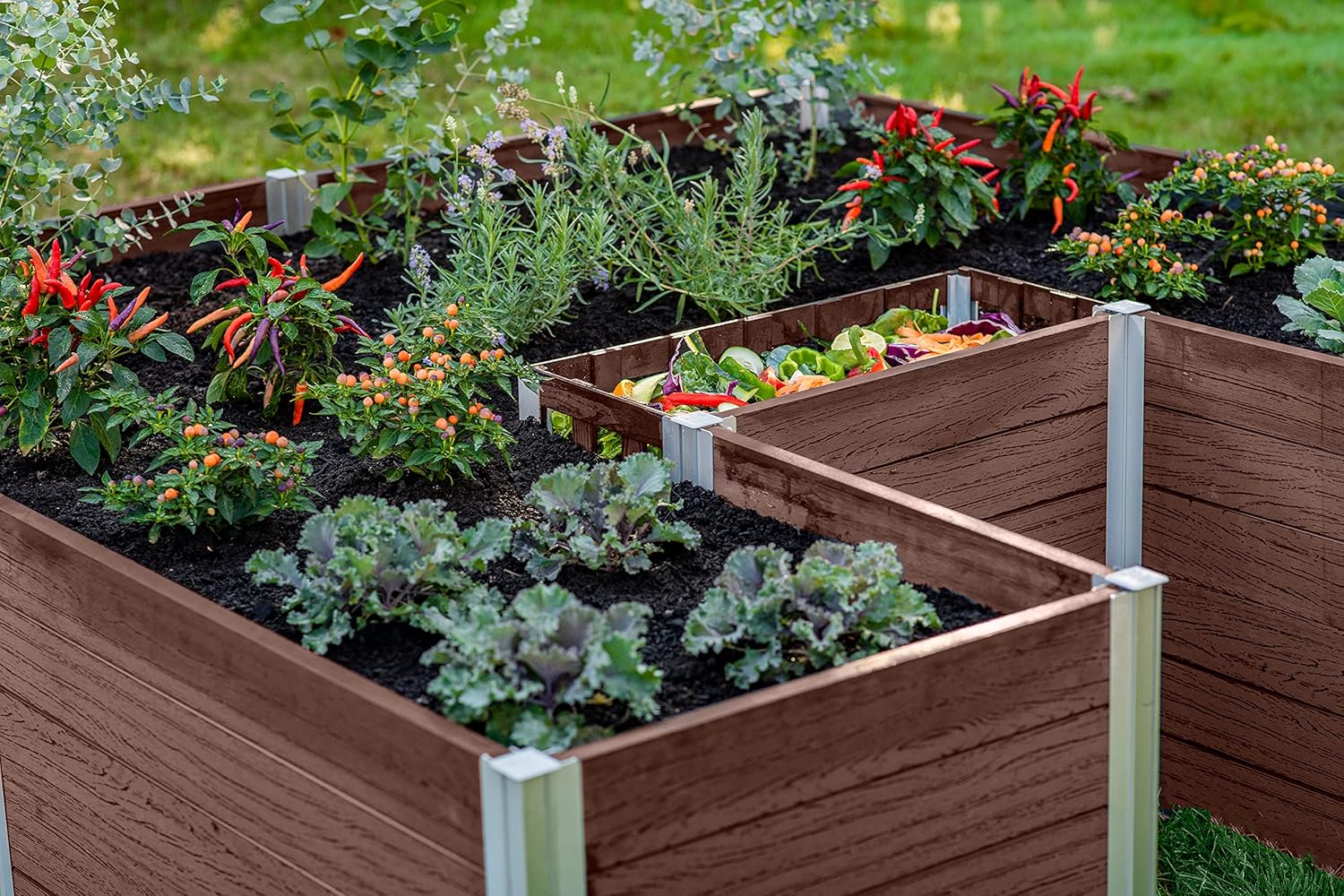 Vita Urbana 6 Foot x 6 Foot Embossed Vinyl Keyhole Garden with Composting Basket, Espresso Brown, PVC, BPA and Pthalate Free, VT17507