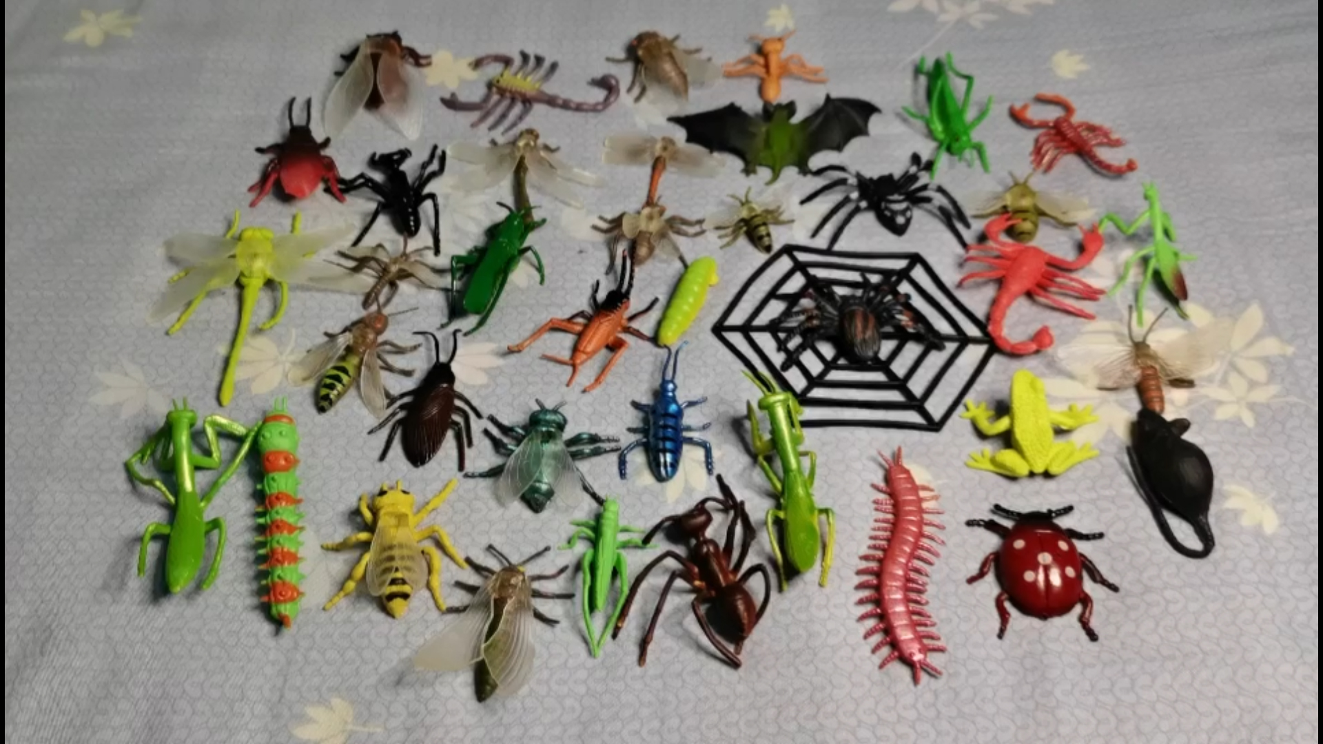 Marioneta De Mano Araña De Plástico – Juguete Interactivo De Animales Realista, Ideal Para Halloween, Fiestas Y Aprendizaje Infantil, Tamaño 22x22x10 Cm, Color Café