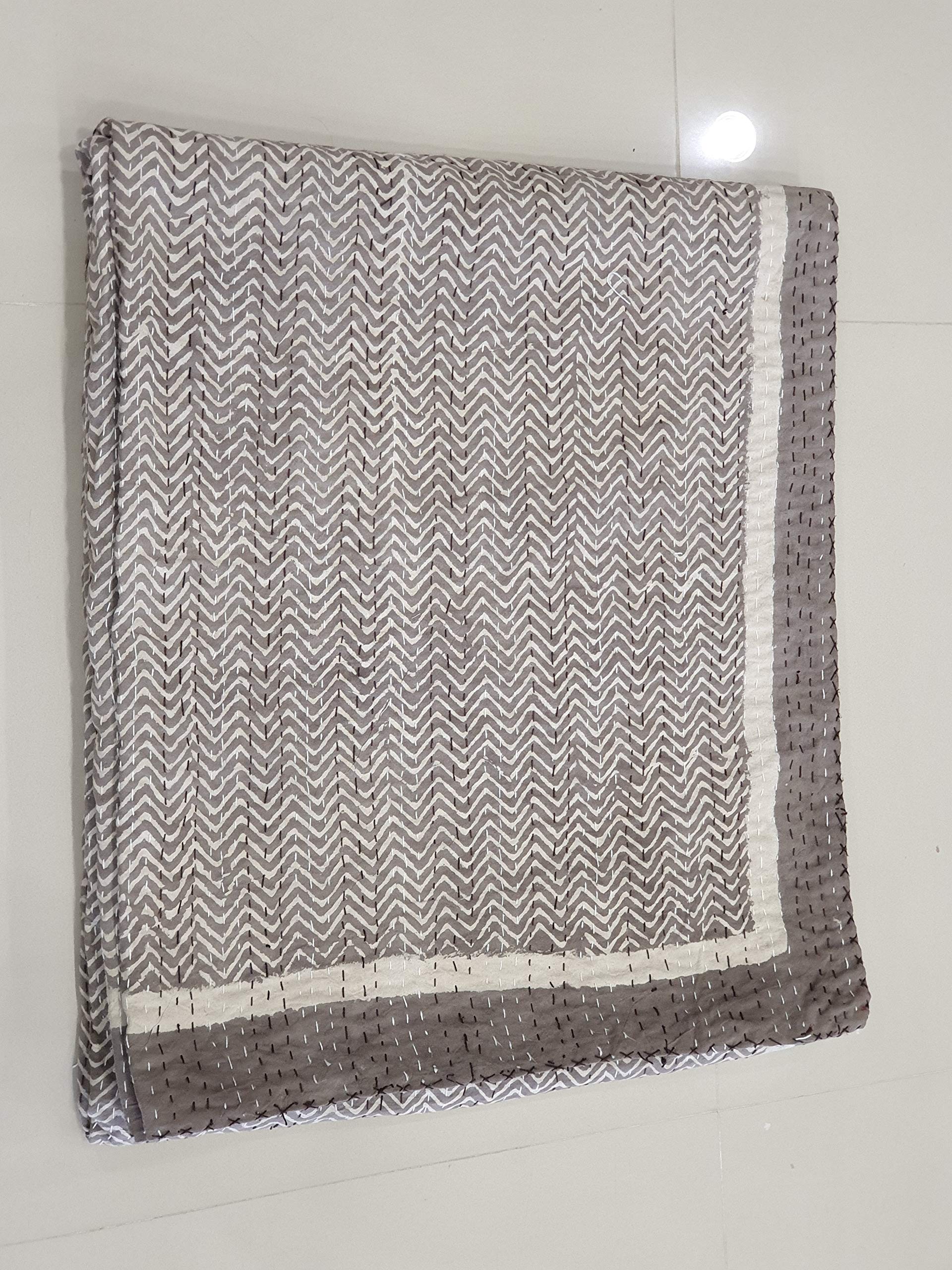 Cubrecama de algodón premium cosido a mano con diseño tradicional de la alta artesanía Kantha